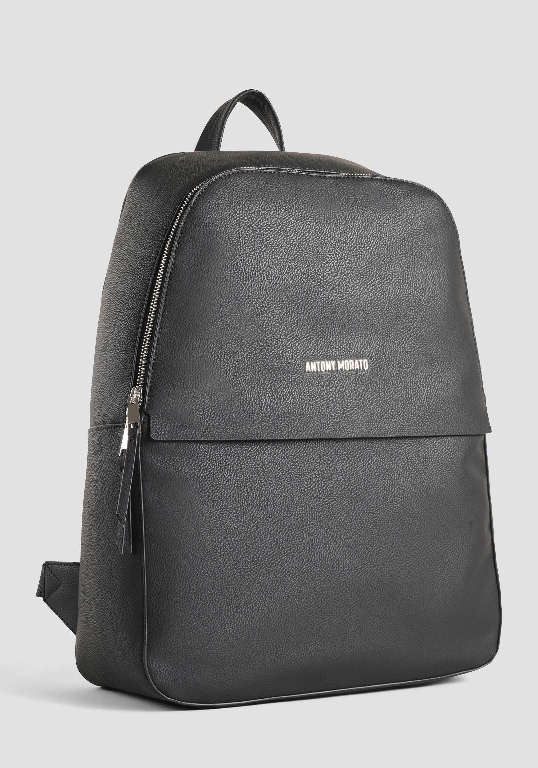 BACKPACK IN FAUX LEATHER