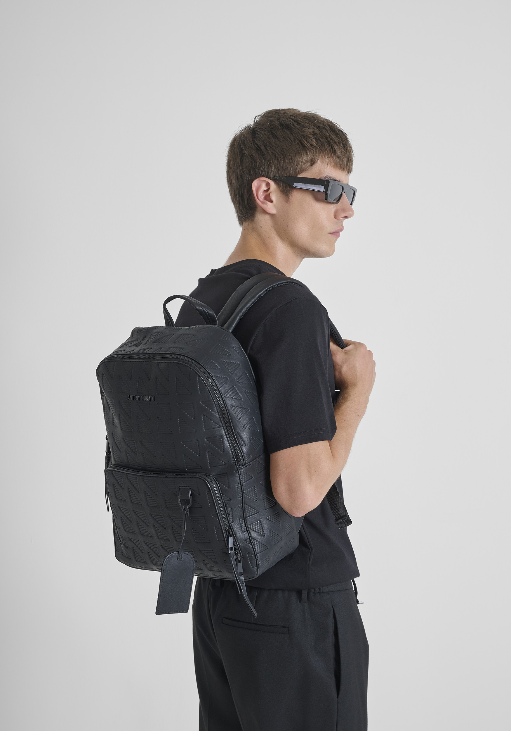 MOCHILA DE POLIPIEL CON BOLSILLO GRANDE