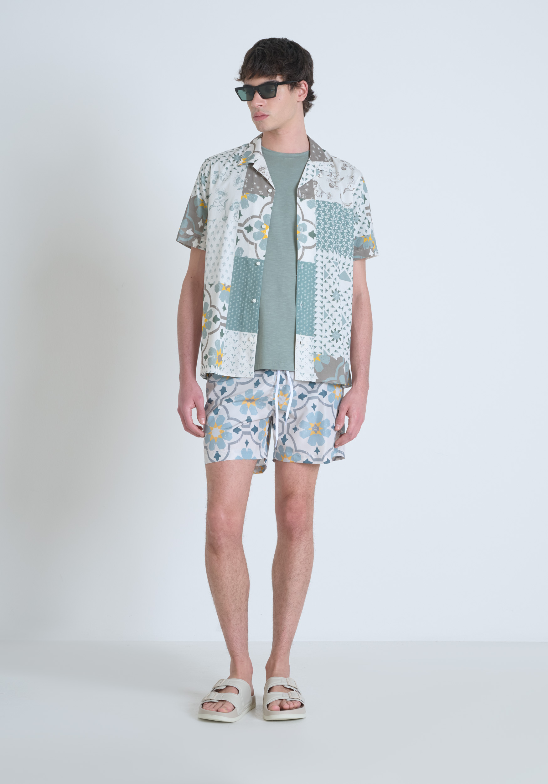 SWIMSUIT REGULAR FIT IN QUICK DRY PRINTED NYLON WITH LOGOED RUBBER PATCH