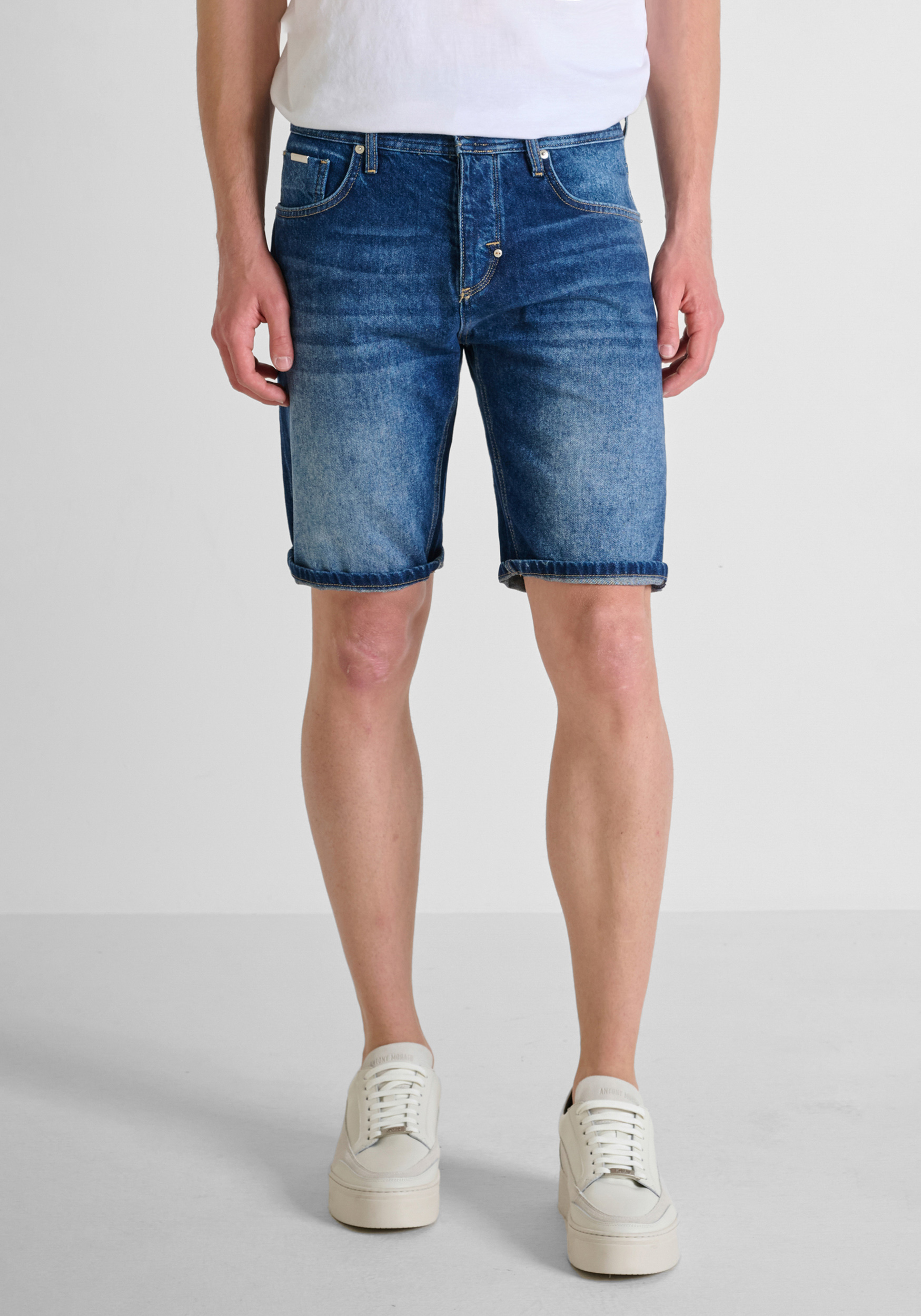 PANTALONES CORTOS SLIM FIT «ARGON» EN TEJIDO VAQUERO