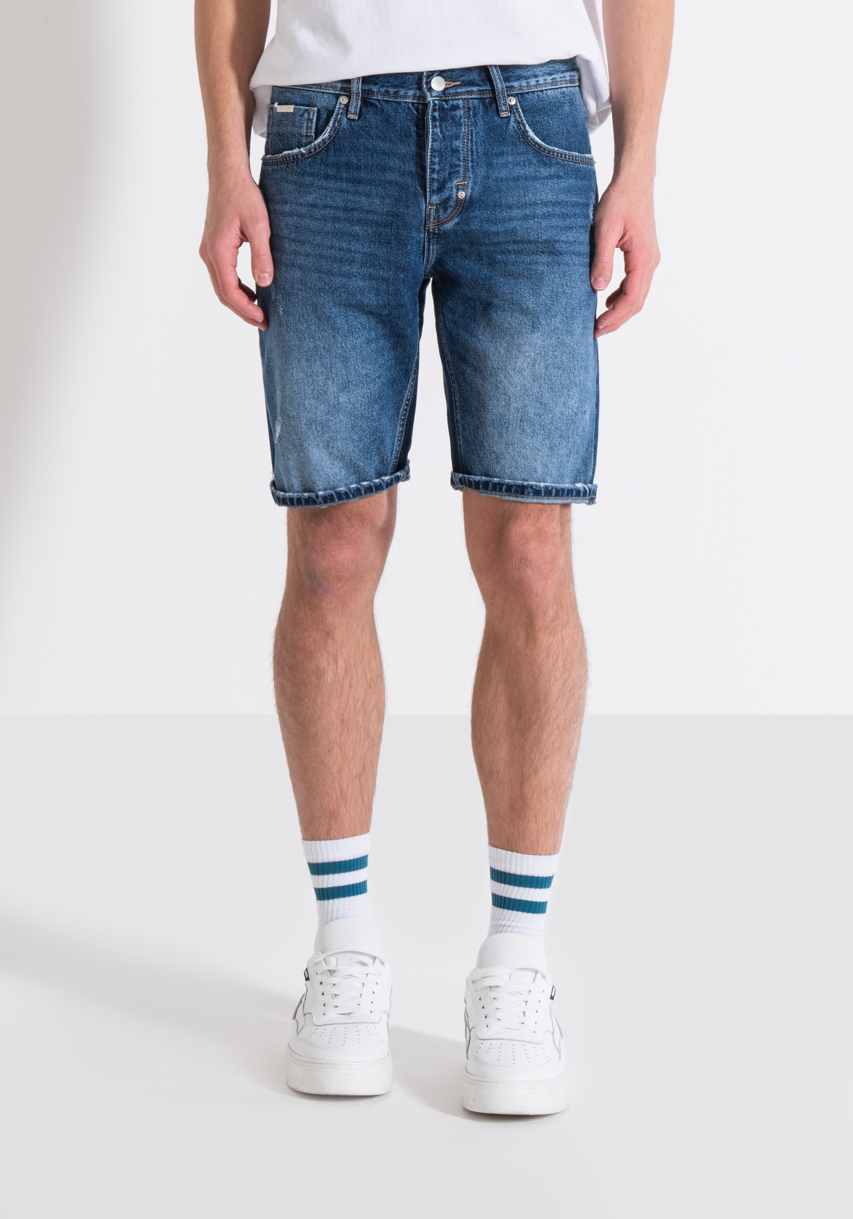 SHORT DE DENIM ARGON SLIM FIT EN DENIM AZUL RÍGIDO