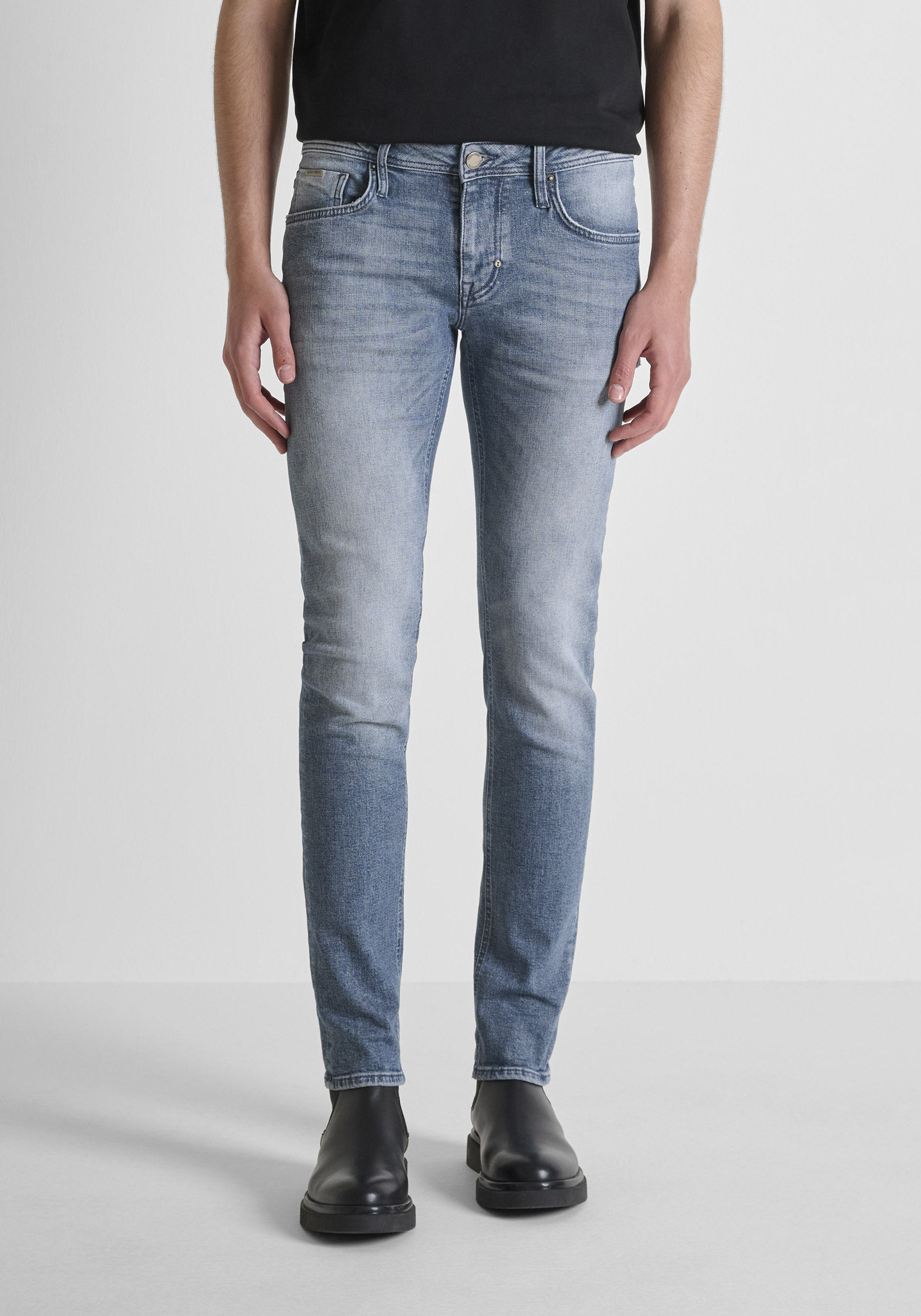 VAQUEROS TAPERED FIT 