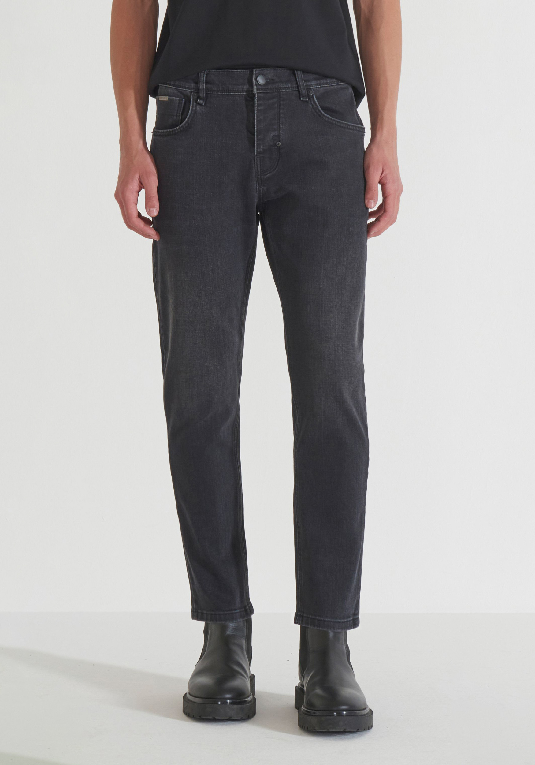 VAQUEROS «ARGON» SLIM FIT LARGO TOBILLO EN DENIM NEGRO