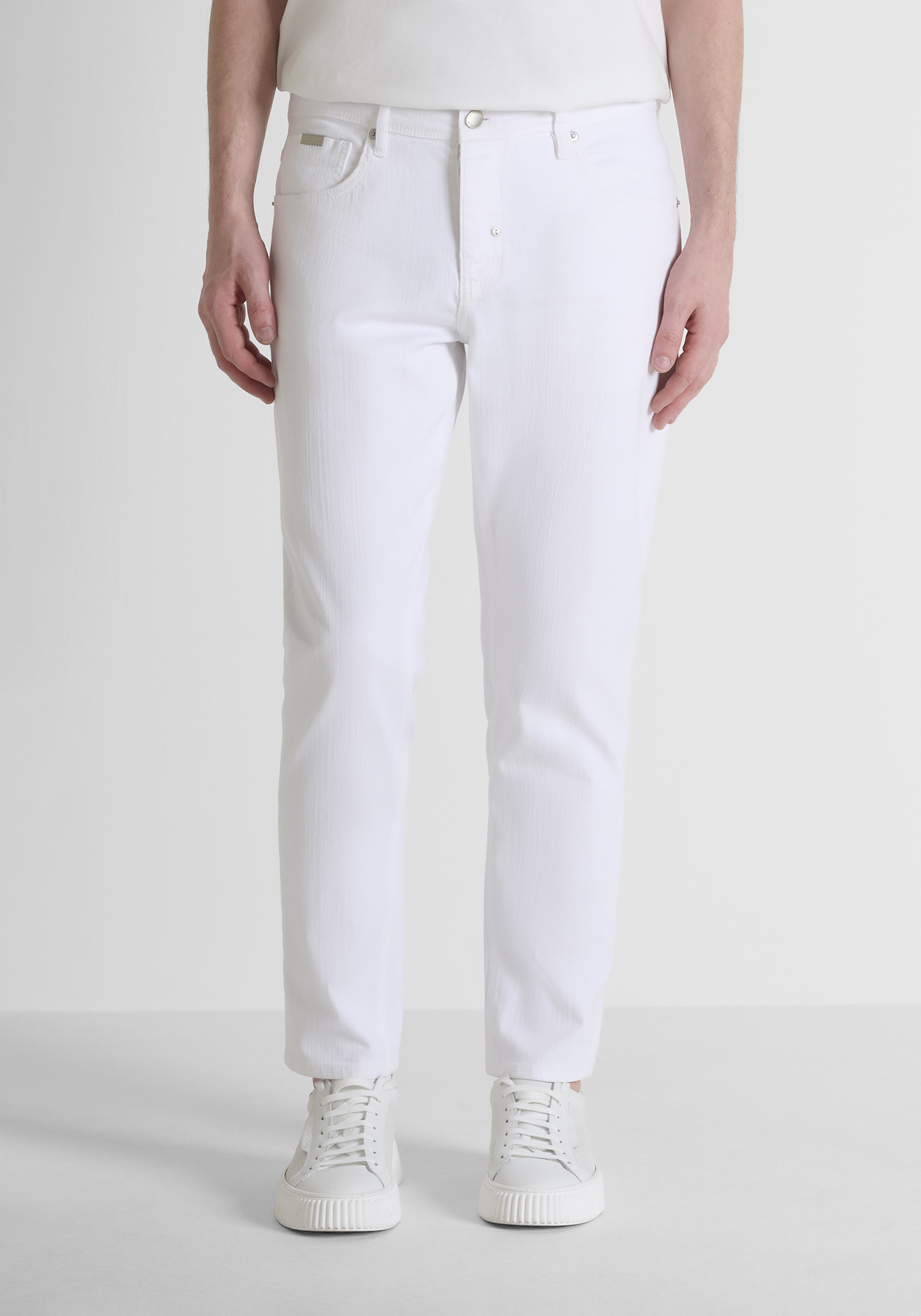 VAQUEROS TOBILLEROS SLIM FIT «ARGON» DE TEJIDO VAQUERO DE COLOR