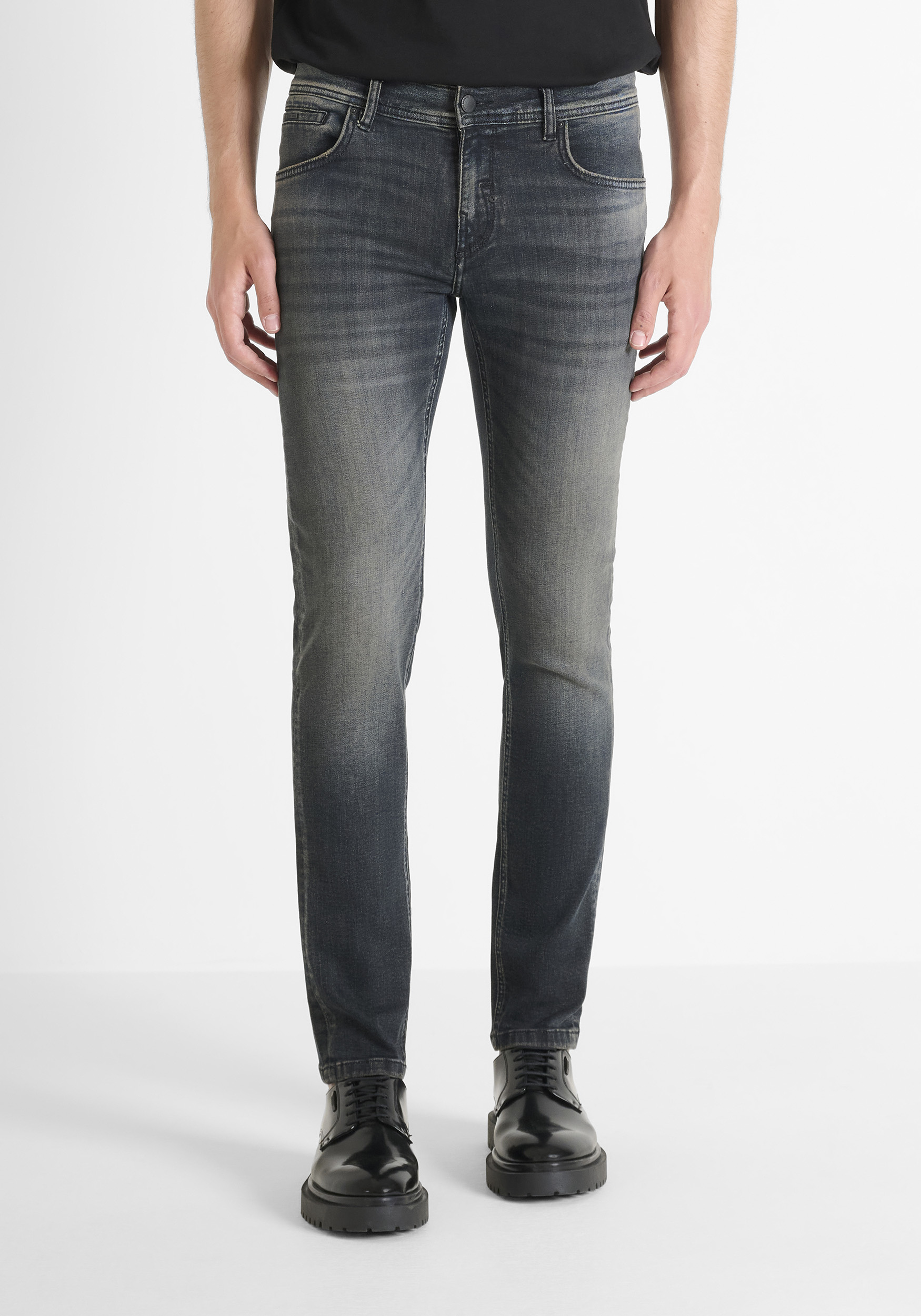 VAQUEROS «GILMOUR» SUPER SKINNY FIT EN DENIM OSCURO DESGASTADO