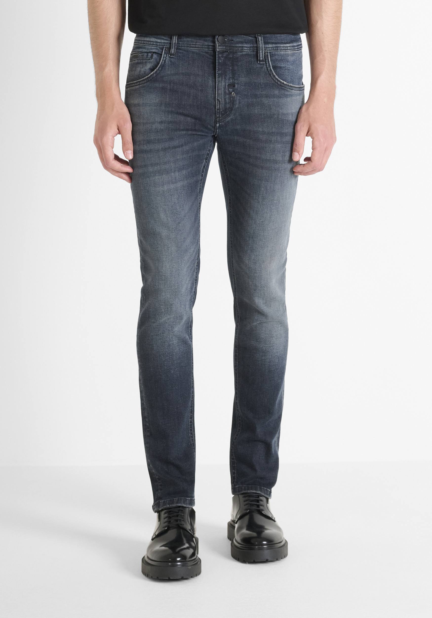 VAQUEROS «GILMOUR» SUPER SKINNY FIT EN DENIM OSCURO