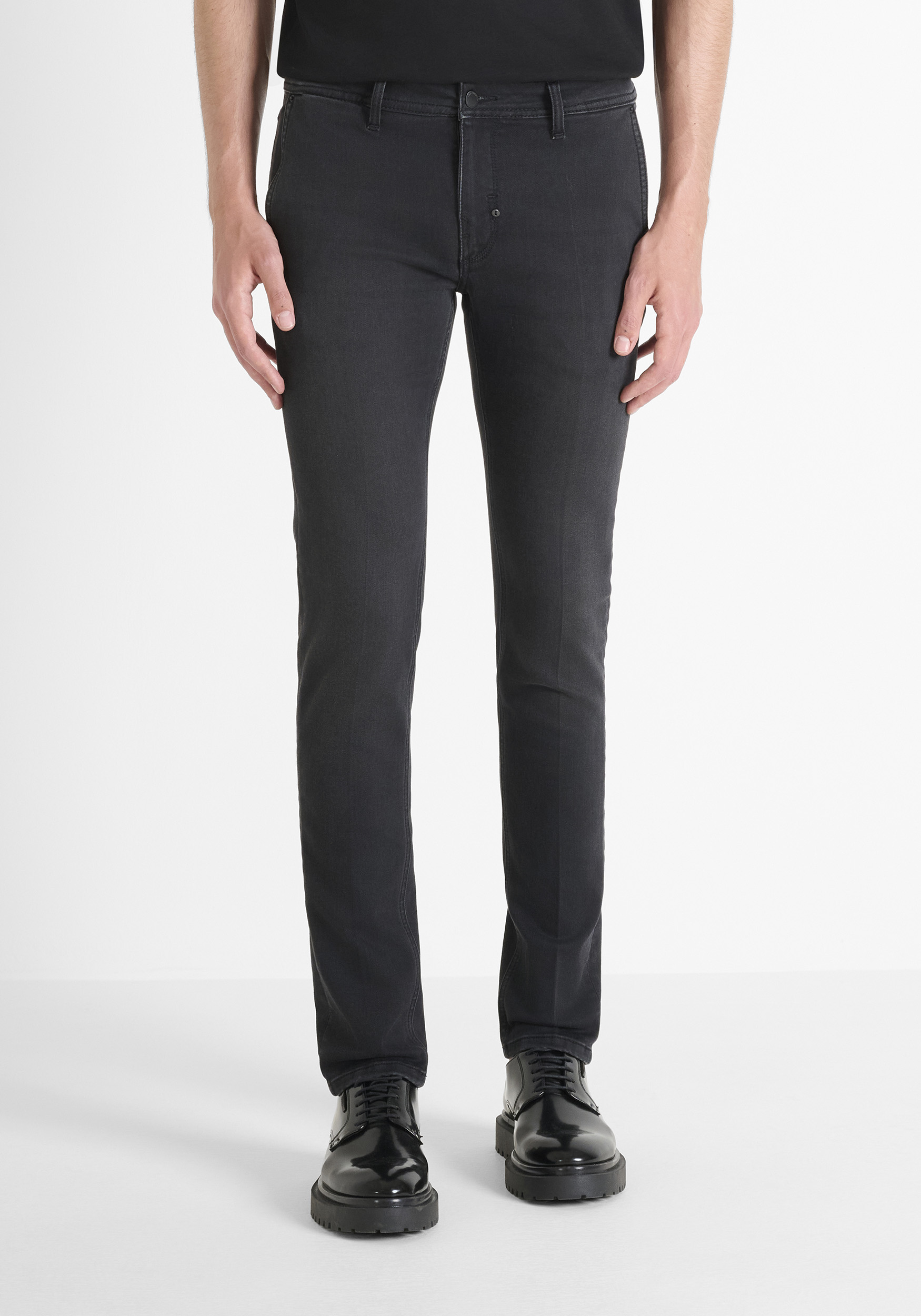 VAQUEROS «MASON» SKINNY FIT EN DENIM ELÁSTICO OSCURO