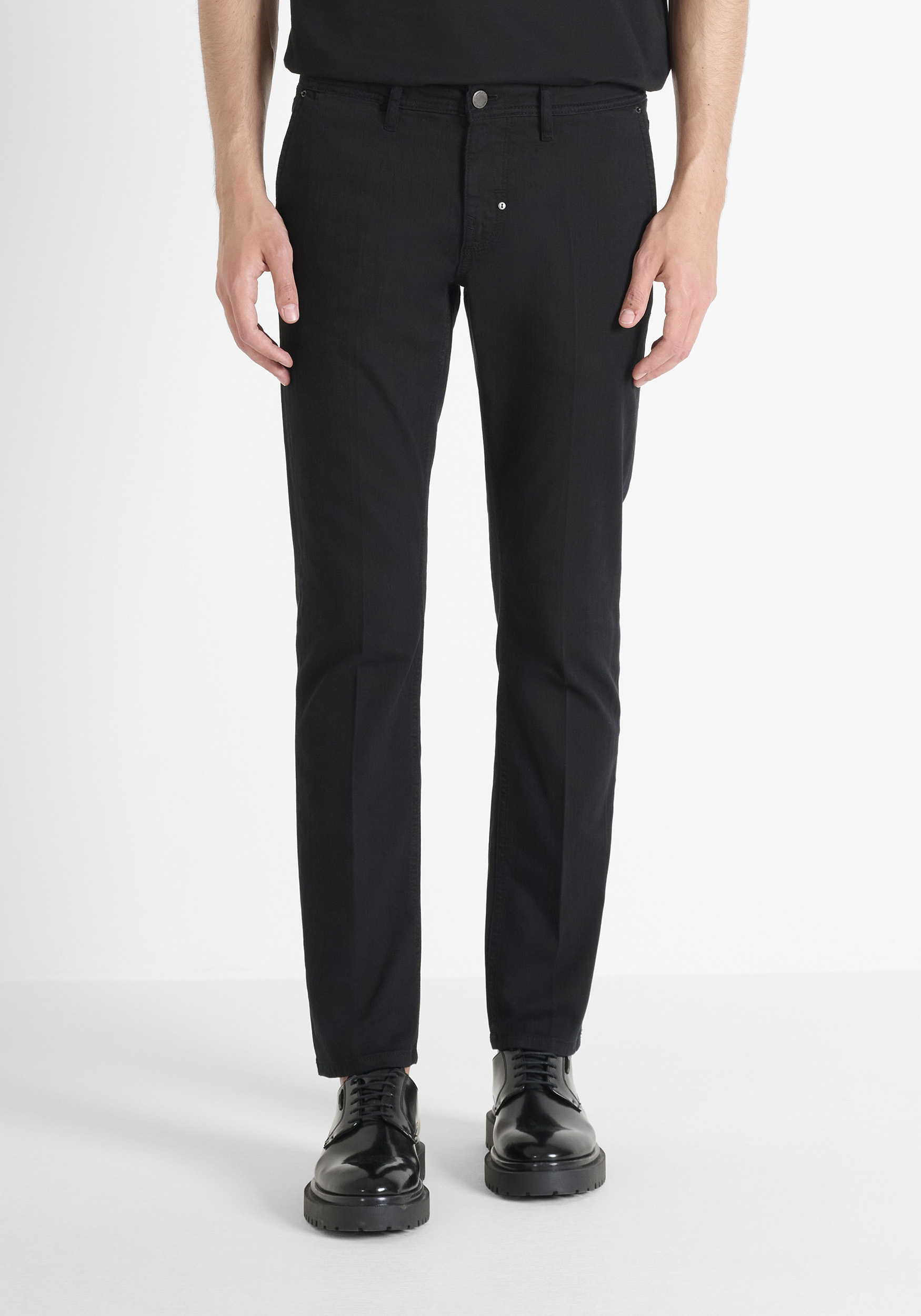 VAQUEROS «MASON» SKINNY FIT EN DENIM DE COLOR