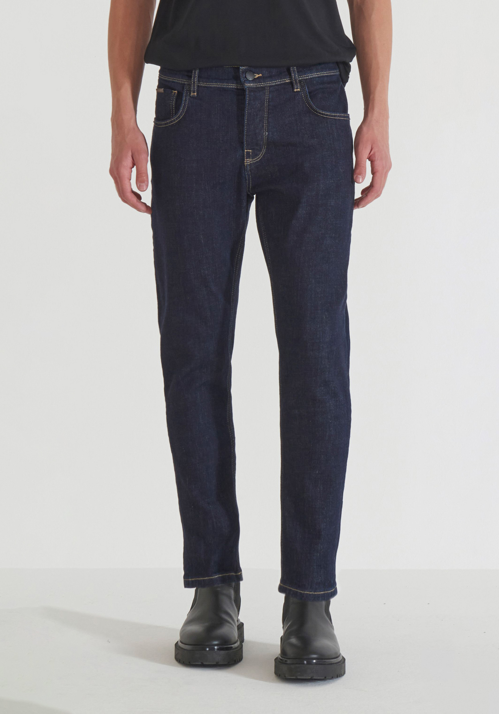 VAQUEROS «KURT» COMFORT TAPERED DE AUTHENTIC DENIM AZUL