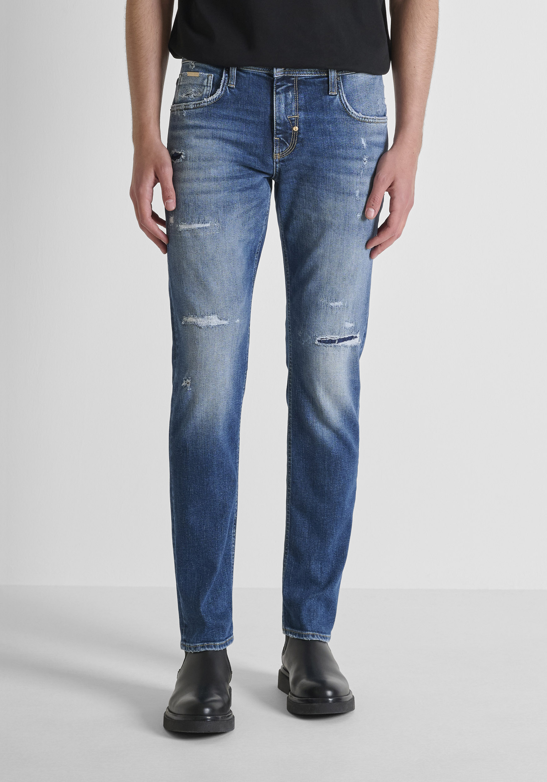 JEANS COMFORT TAPERED FIT 