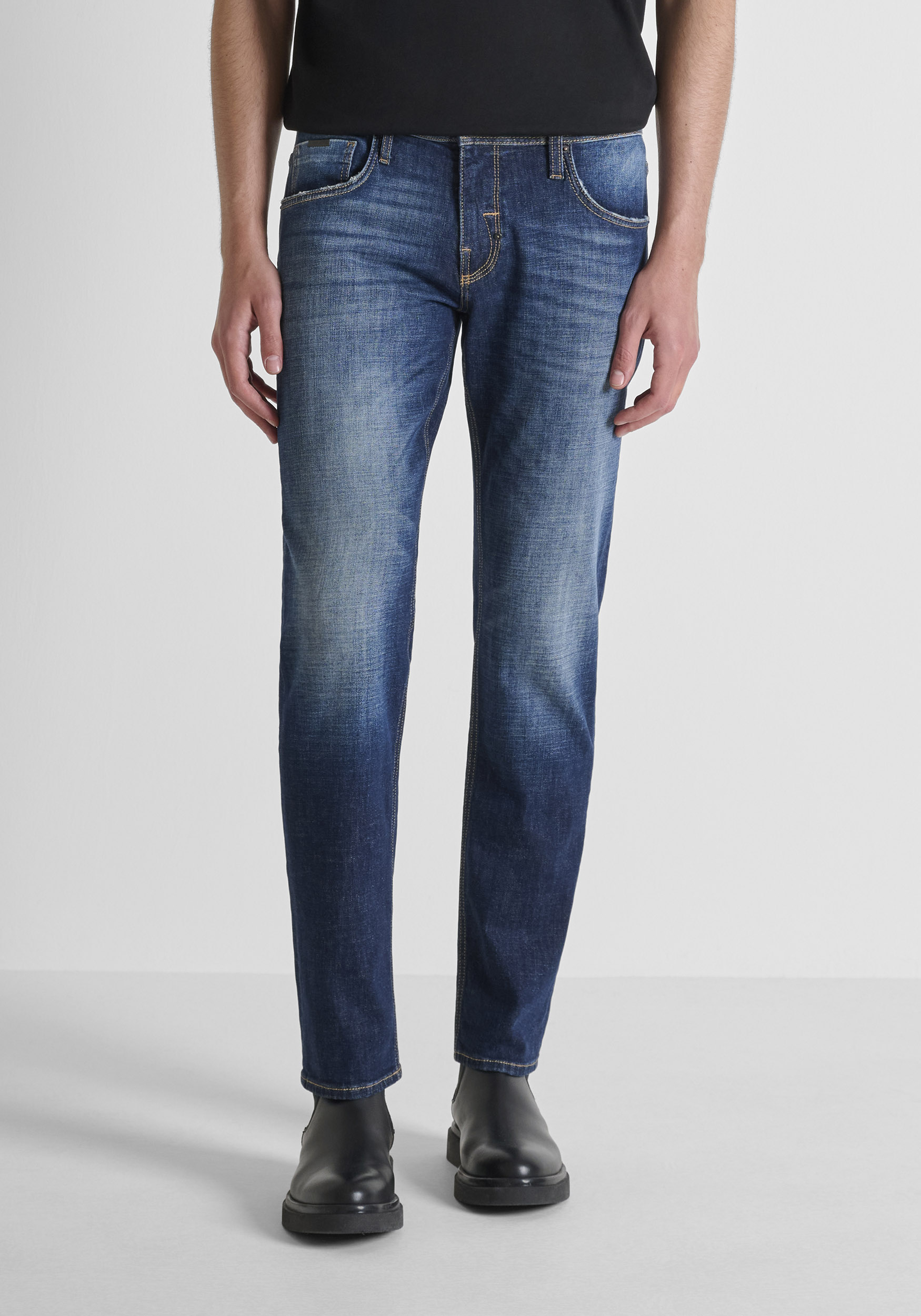 JEANS COMFORT TAPERED FIT «KURT» EN DENIM AZUL OSCURO