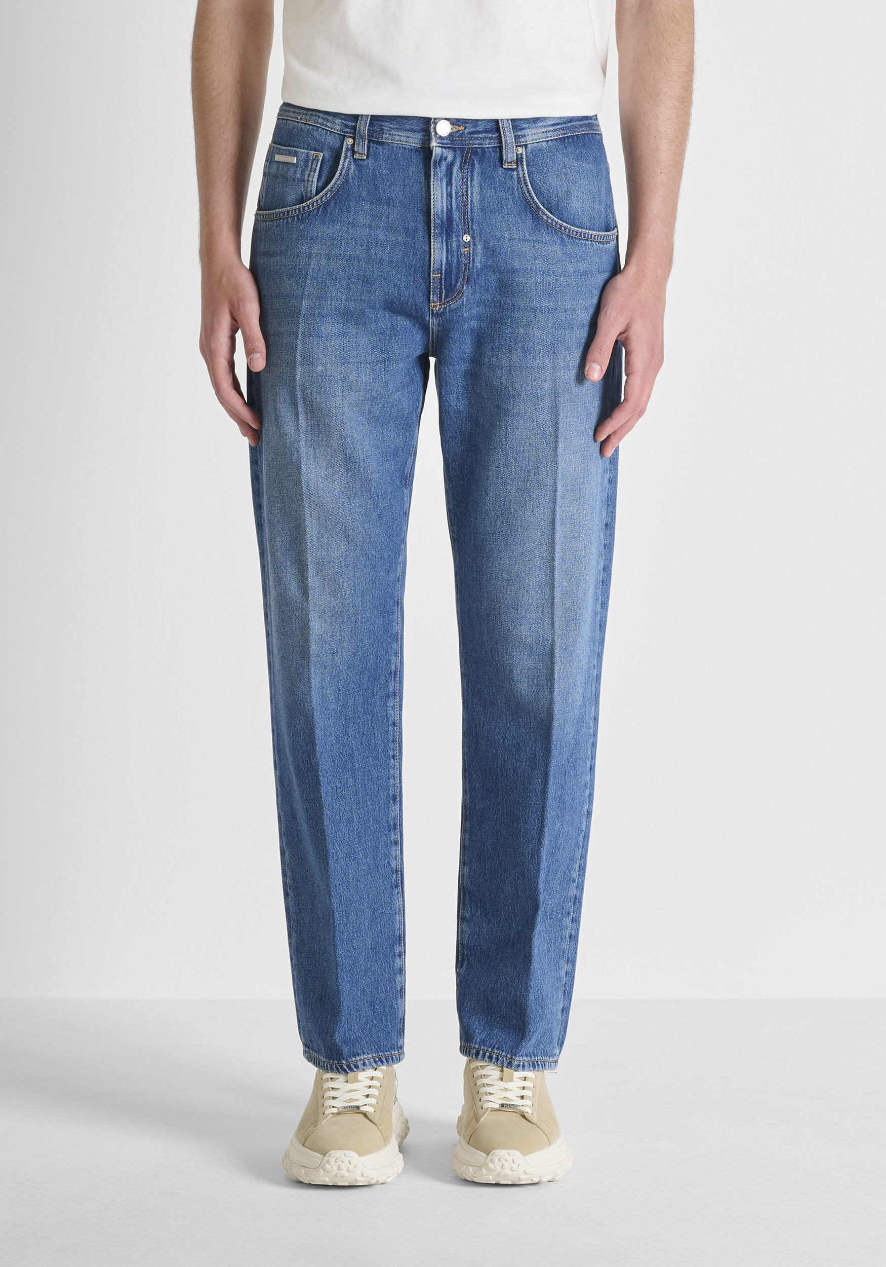 VAQUEROS RELAXED FIT «BEN» DE TEJIDO VAQUERO CON LOGOTIPO BORDADO