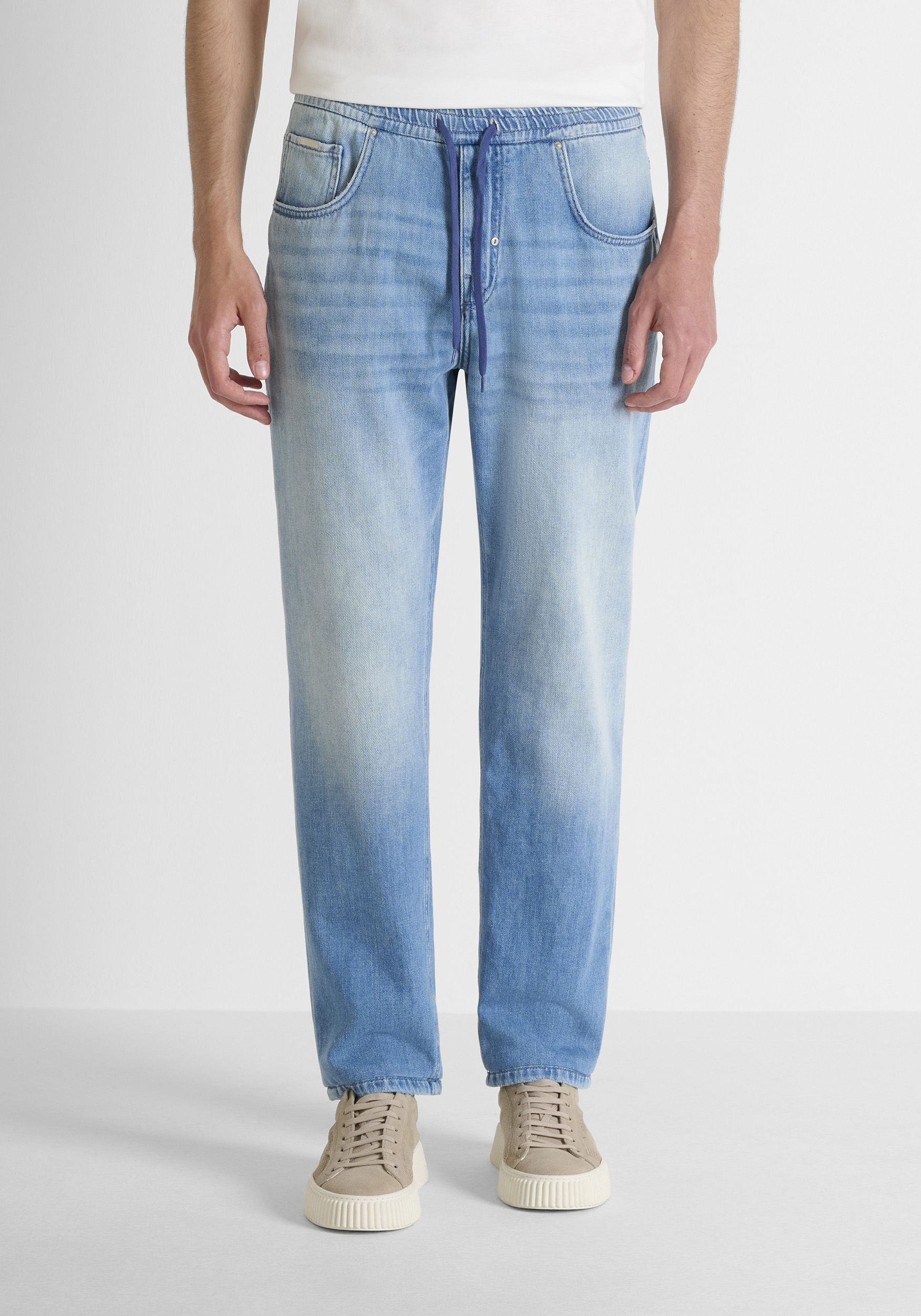 VAQUEROS REGULAR STRAIGHT FIT «EDDY» DE TEJIDO VAQUERO CLARO