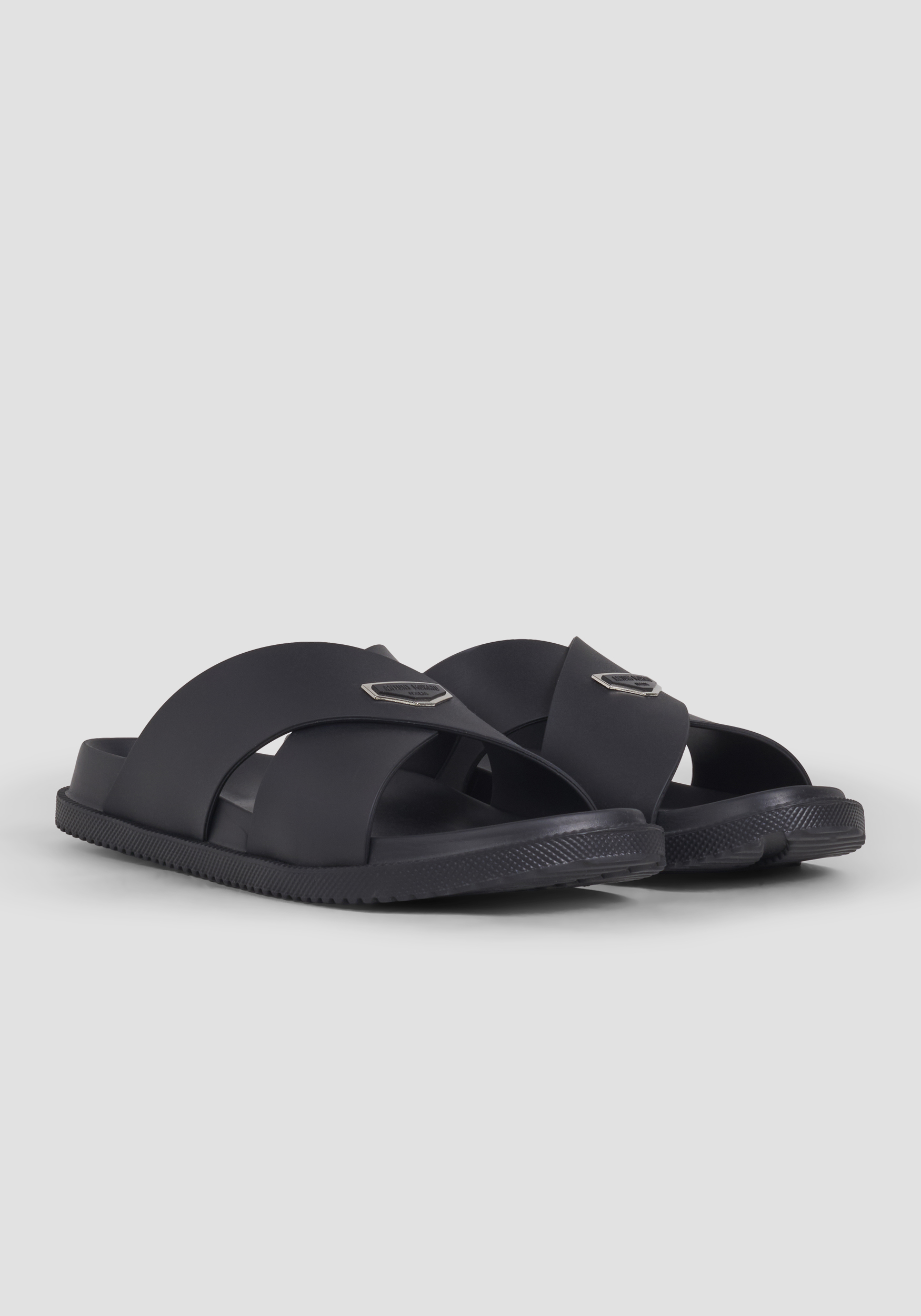 SANDALIAS CRUZADAS «KRY» DE GOMA