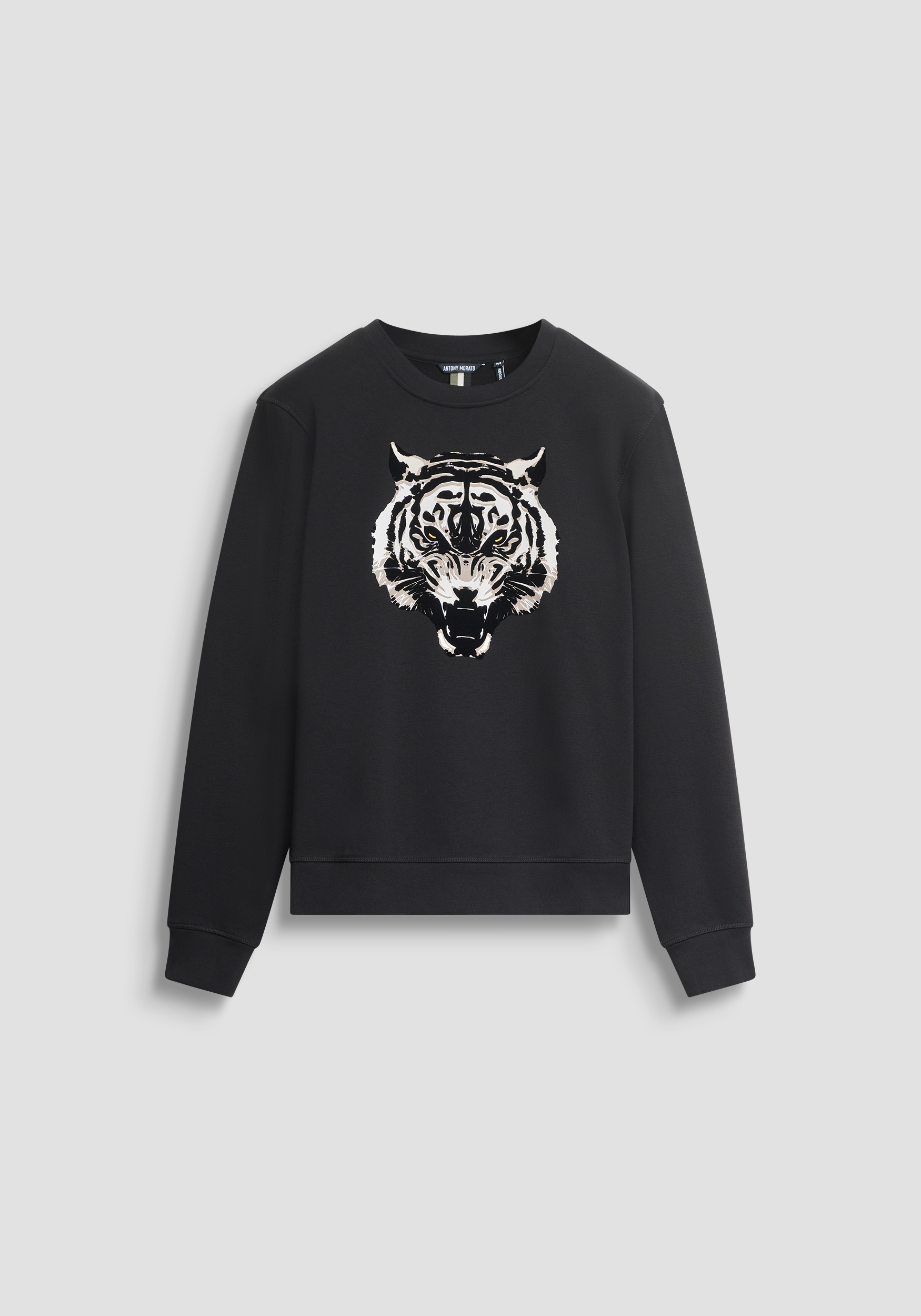 SUDADERA CUELLO REDONDO REGULAR FIT EN ALGODÓN SOSTENIBLE CON ESTAMPADO TIGRE