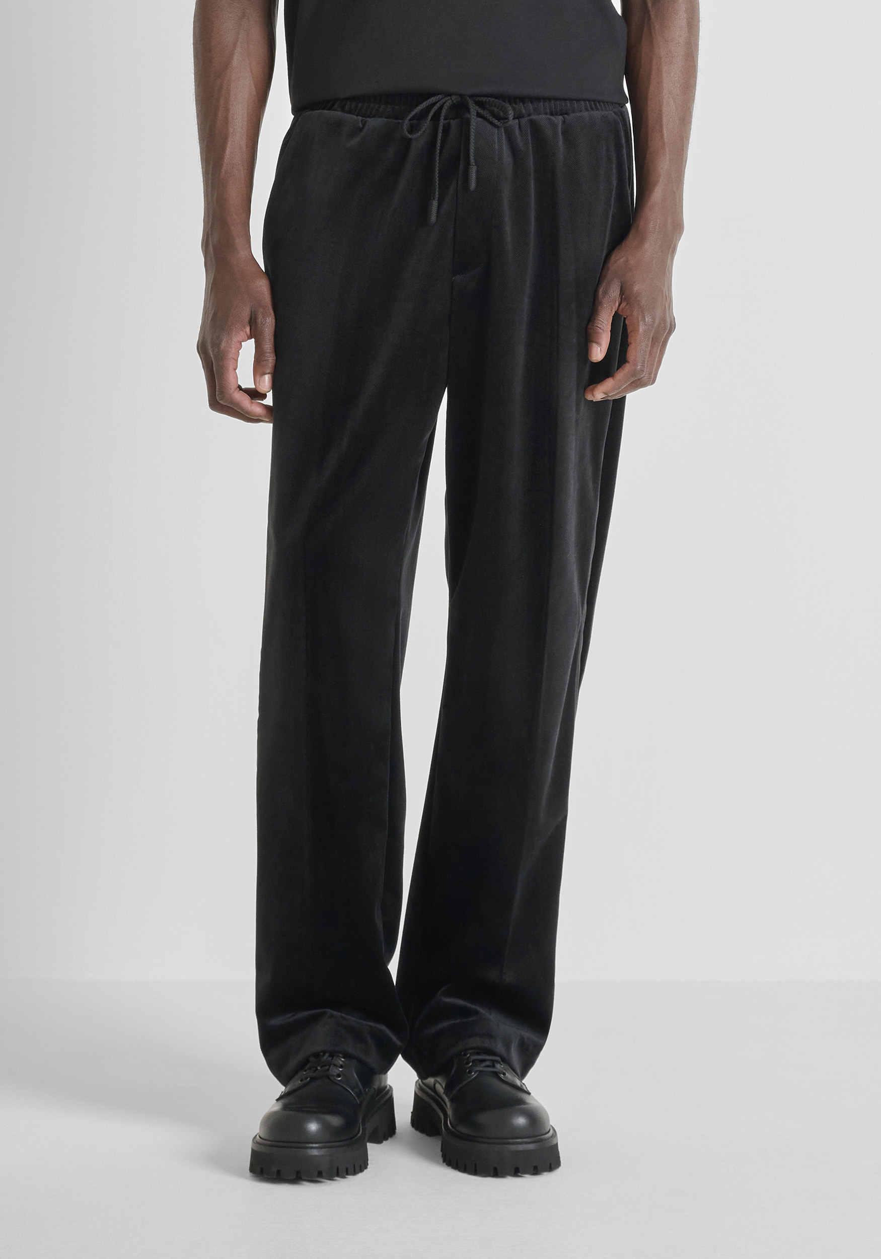 PANTALÓN DE CHÁNDAL RELAXED FIT EFECTO TERCIOPELO