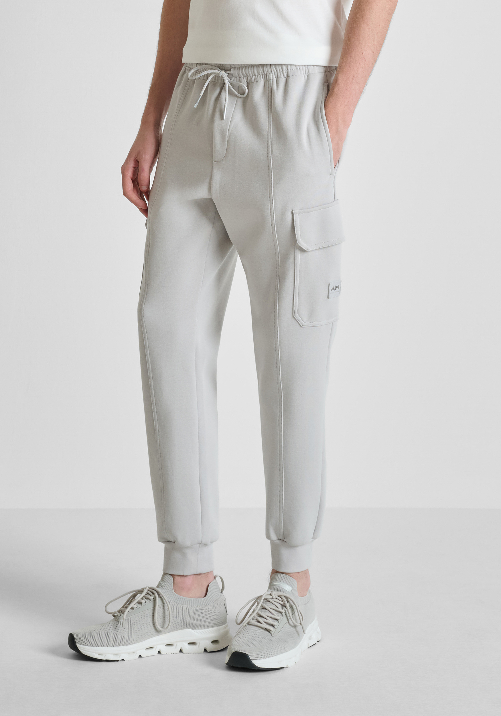 REGULAR FIT SWEATPANTS IN INTERLOCK COTTON BLEND WITH LOGO PATCH