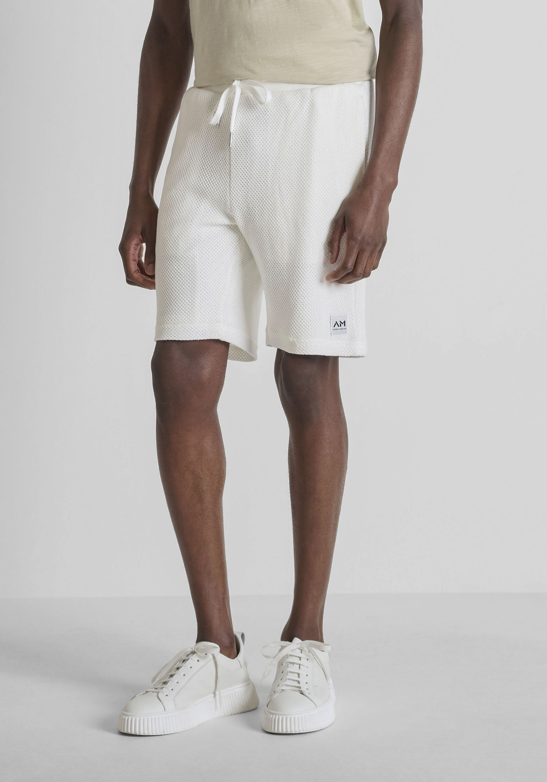 PANTALONES CORTOS REGULAR FIT DE MEZCLA DE ALGODÓN CON LOGOTIPO DE GOMA