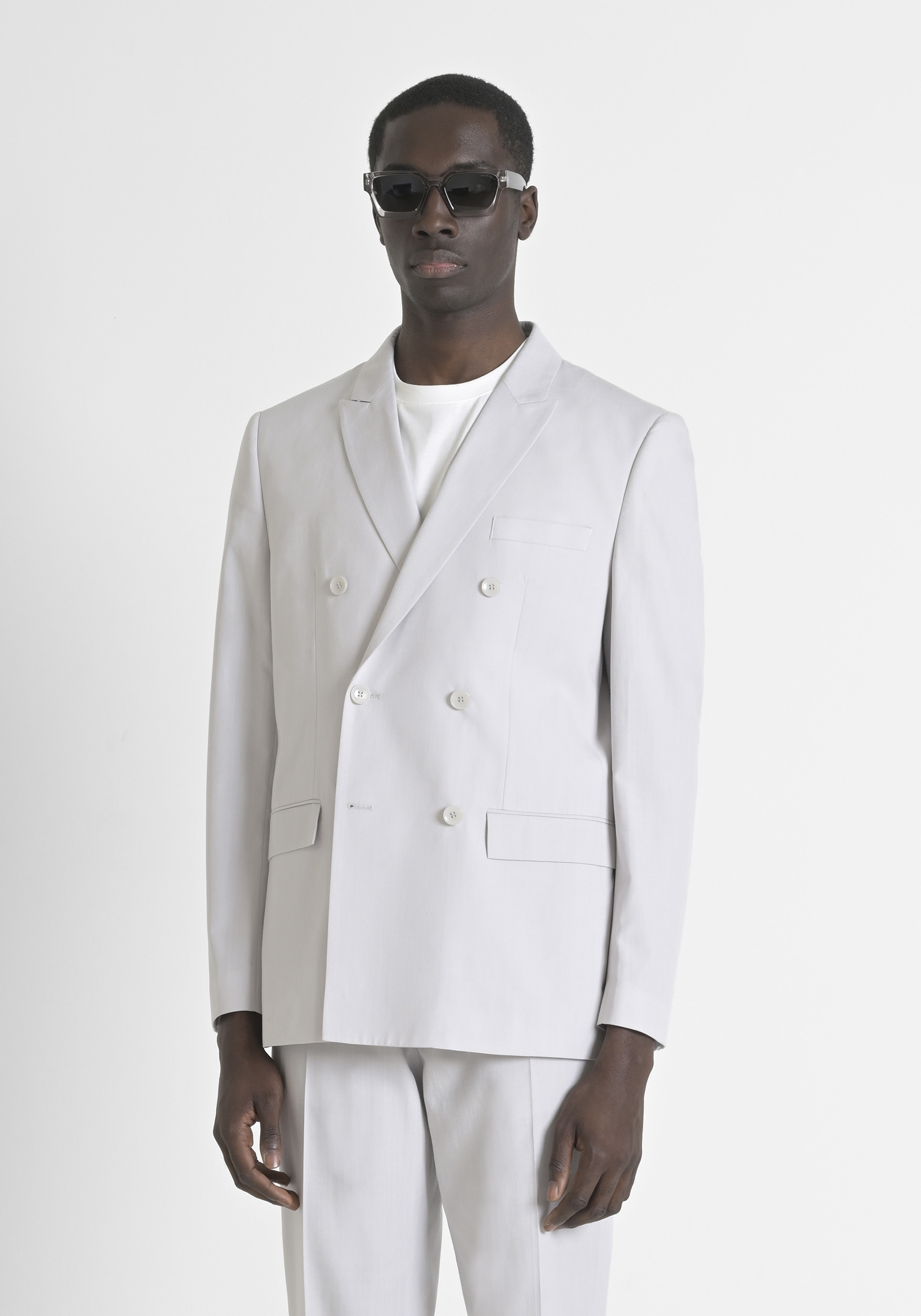 CHAQUETA SLIM FIT «BONNIE» DE TEJIDO MIXTO DE VISCOSA ELÁSTICO