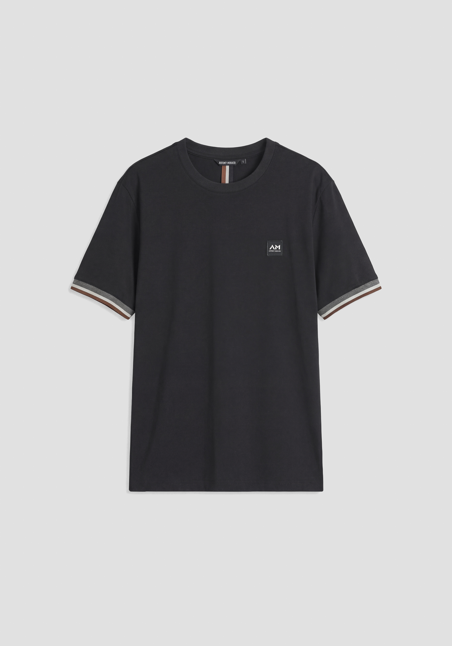 CAMISETA REGULAR FIT DE PUNTO DE ALGODÓN CON DETALLE DE LOGOTIPO EN LA MANGA