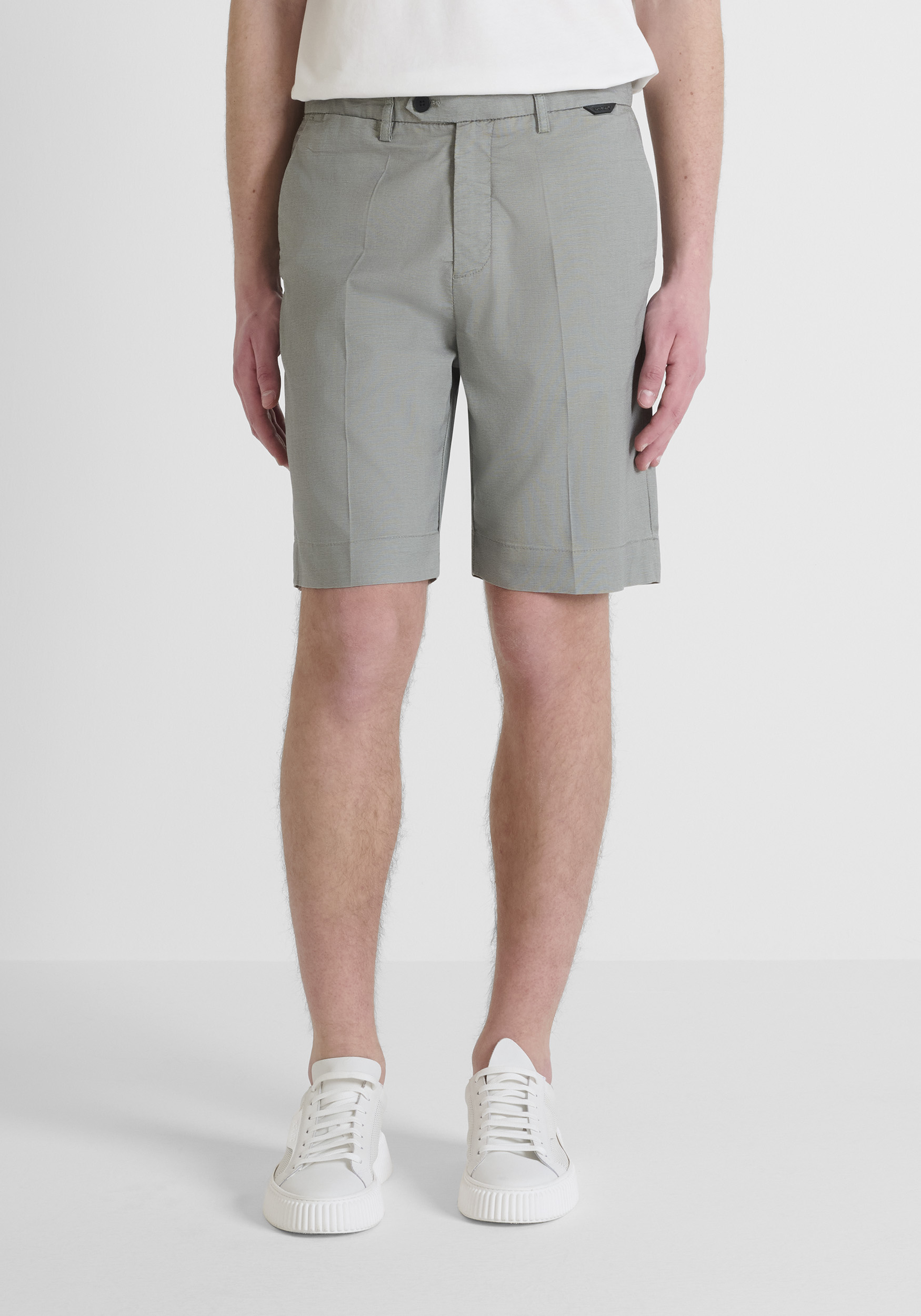 SHORTS SLIM FIT 