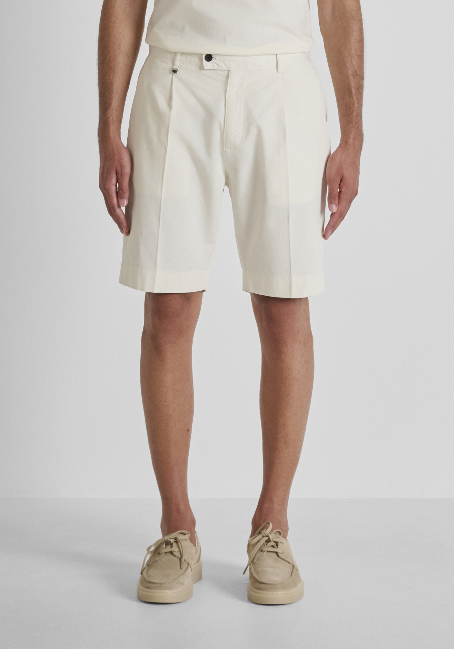 PANTALONES CORTOS REGULAR FIT «JONAH» DE MEZCLA DE LINO Y ALGODÓN