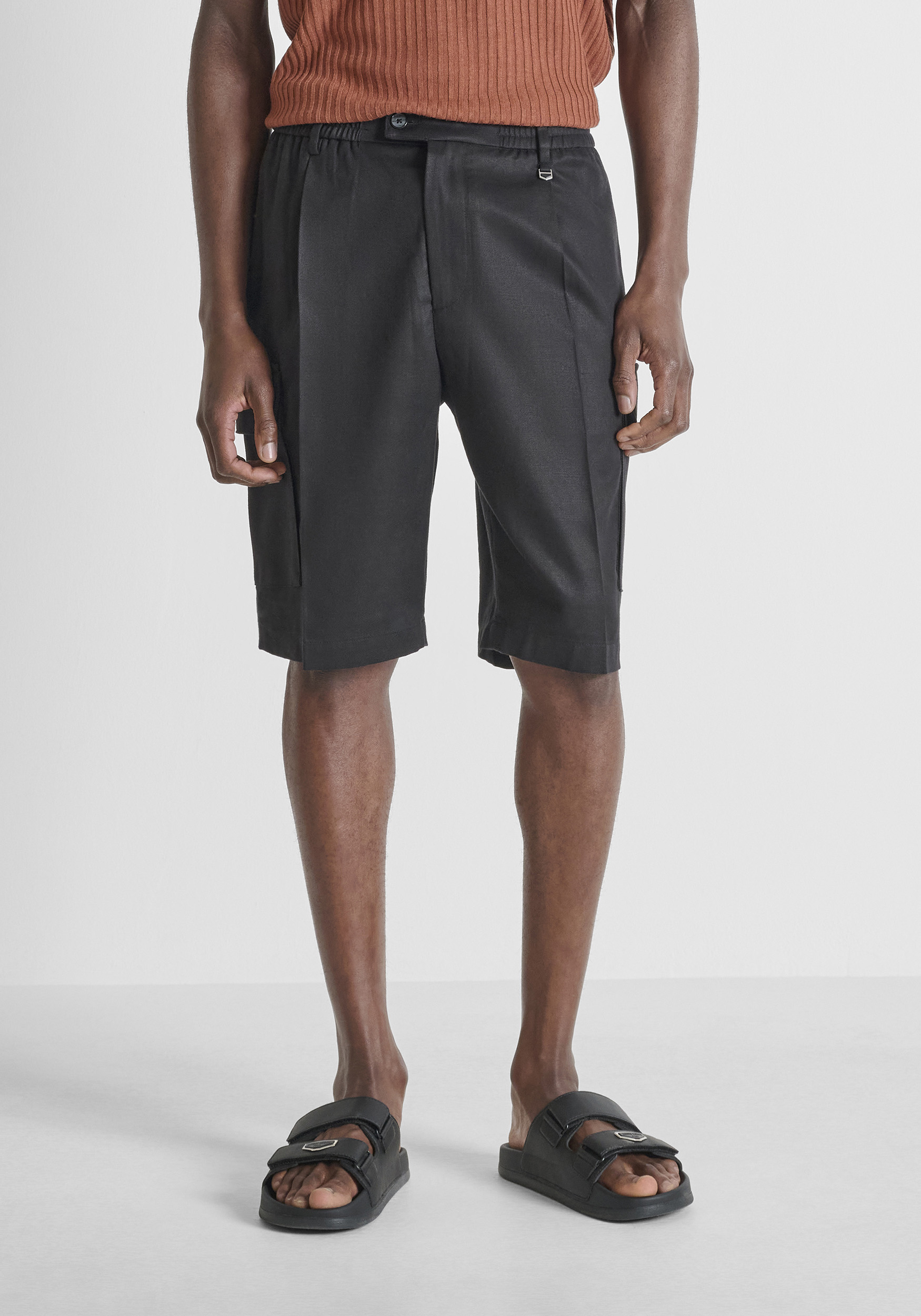 PANTALONES CORTOS REGULAR FIT «ALVIN» DE SARGA DE ALGODÓN SLUB