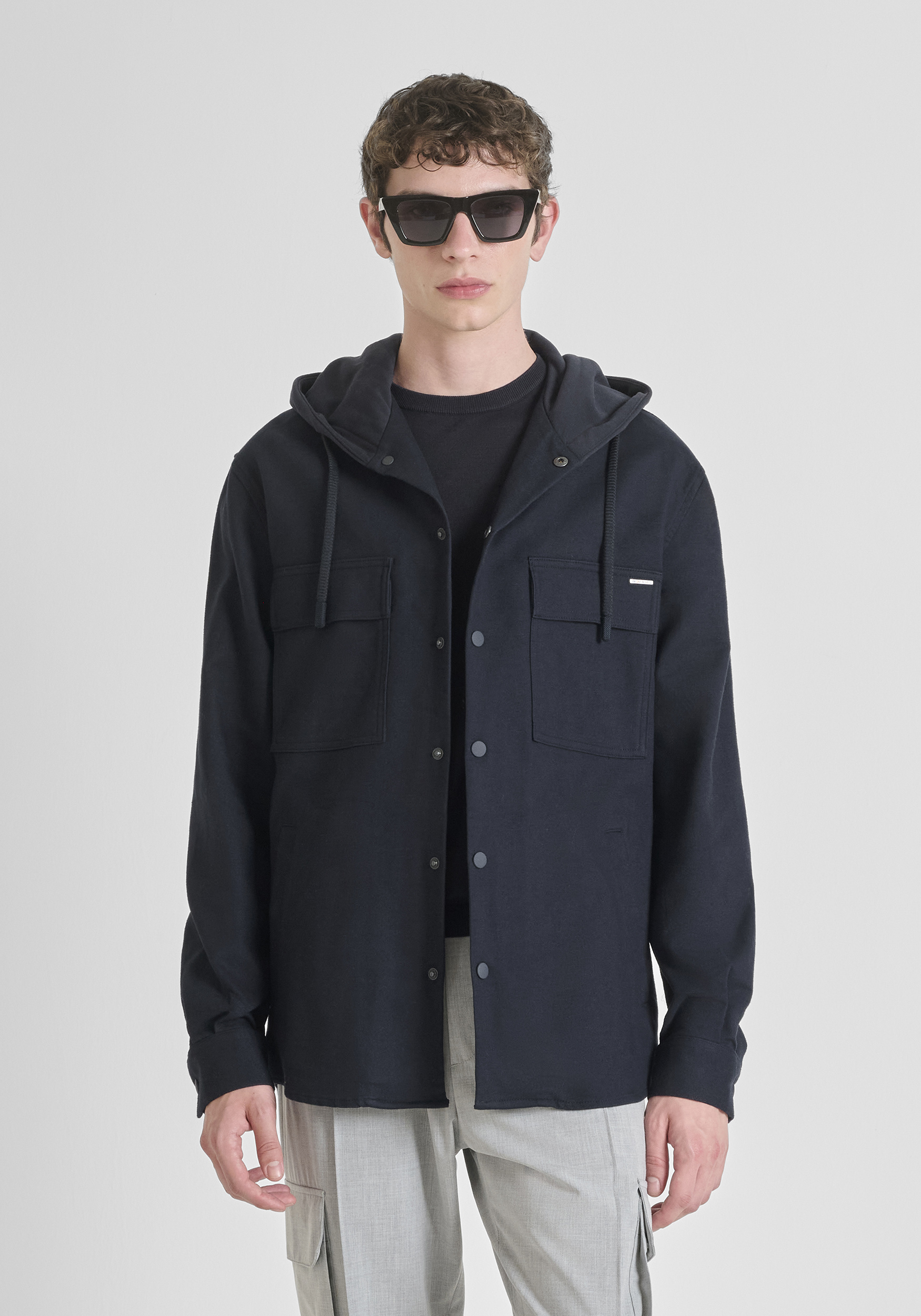 REGULAR FIT SHIRT WITH HOOD IN CONTRASTING FABRIC