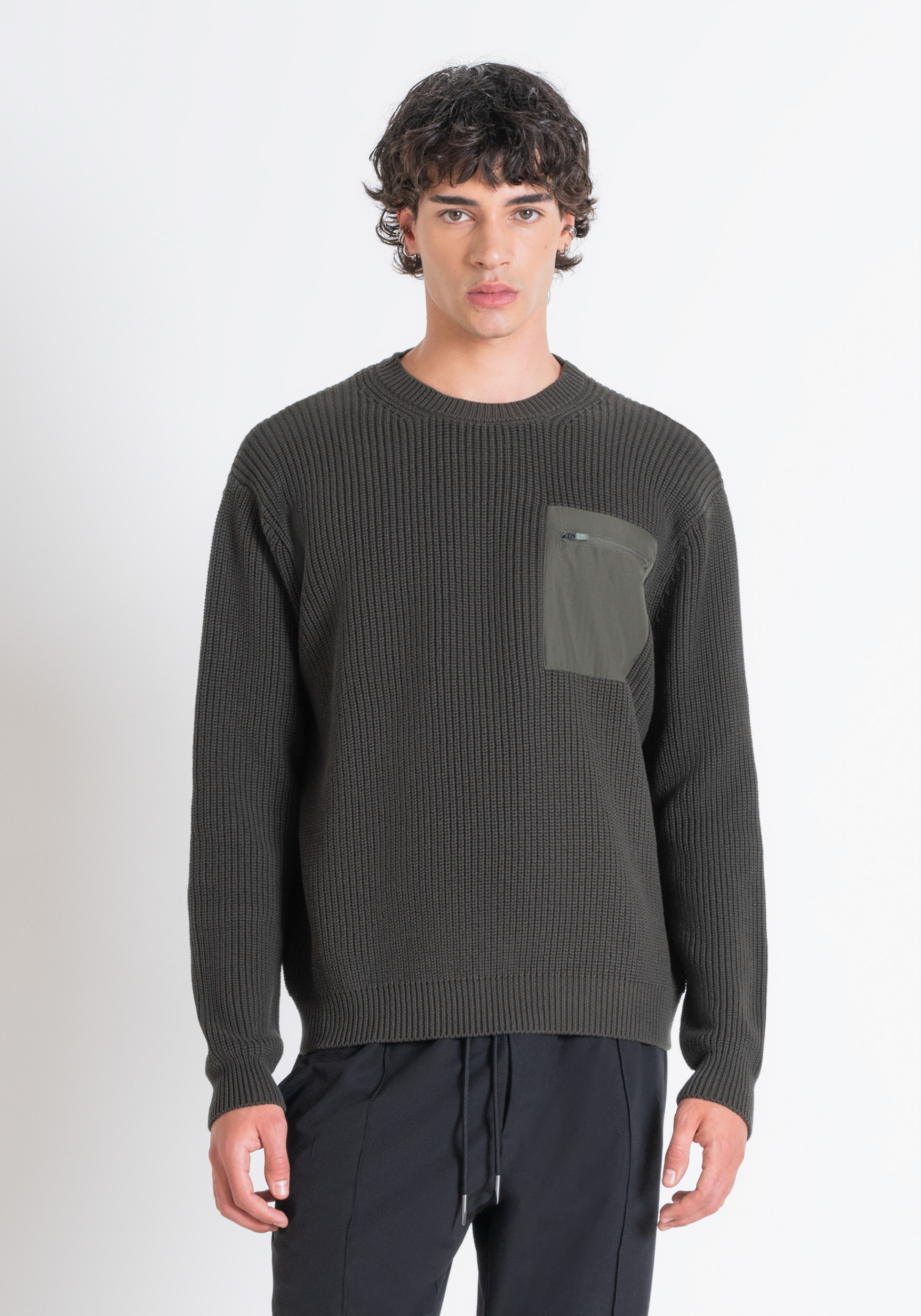 SUÉTER RELAXED FIT DE ALGODÓN CON BOLSILLO