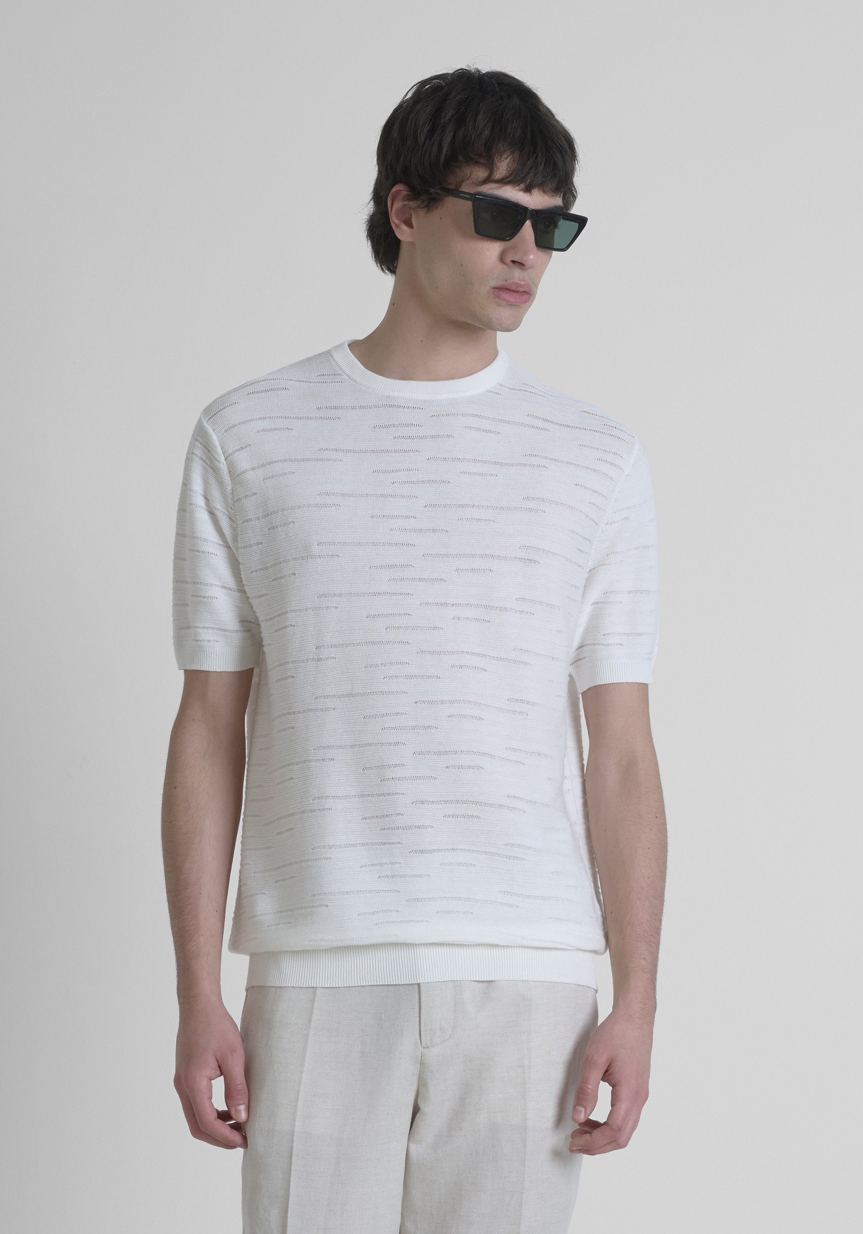 SWEATER REGULAR FIT IN COTTON SOFT YARN WITH LOGOED METAL BADGE