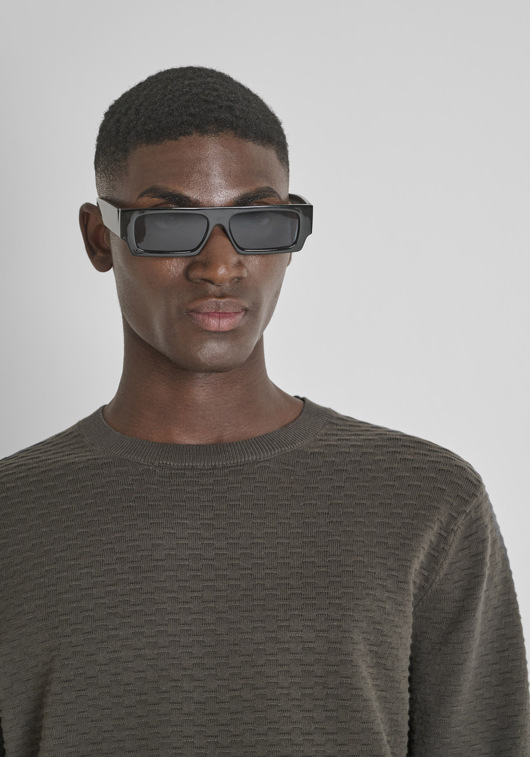 JERSEY REGULAR FIT EN ALGODÓN CON MOTIVO GEOMÉTRICO