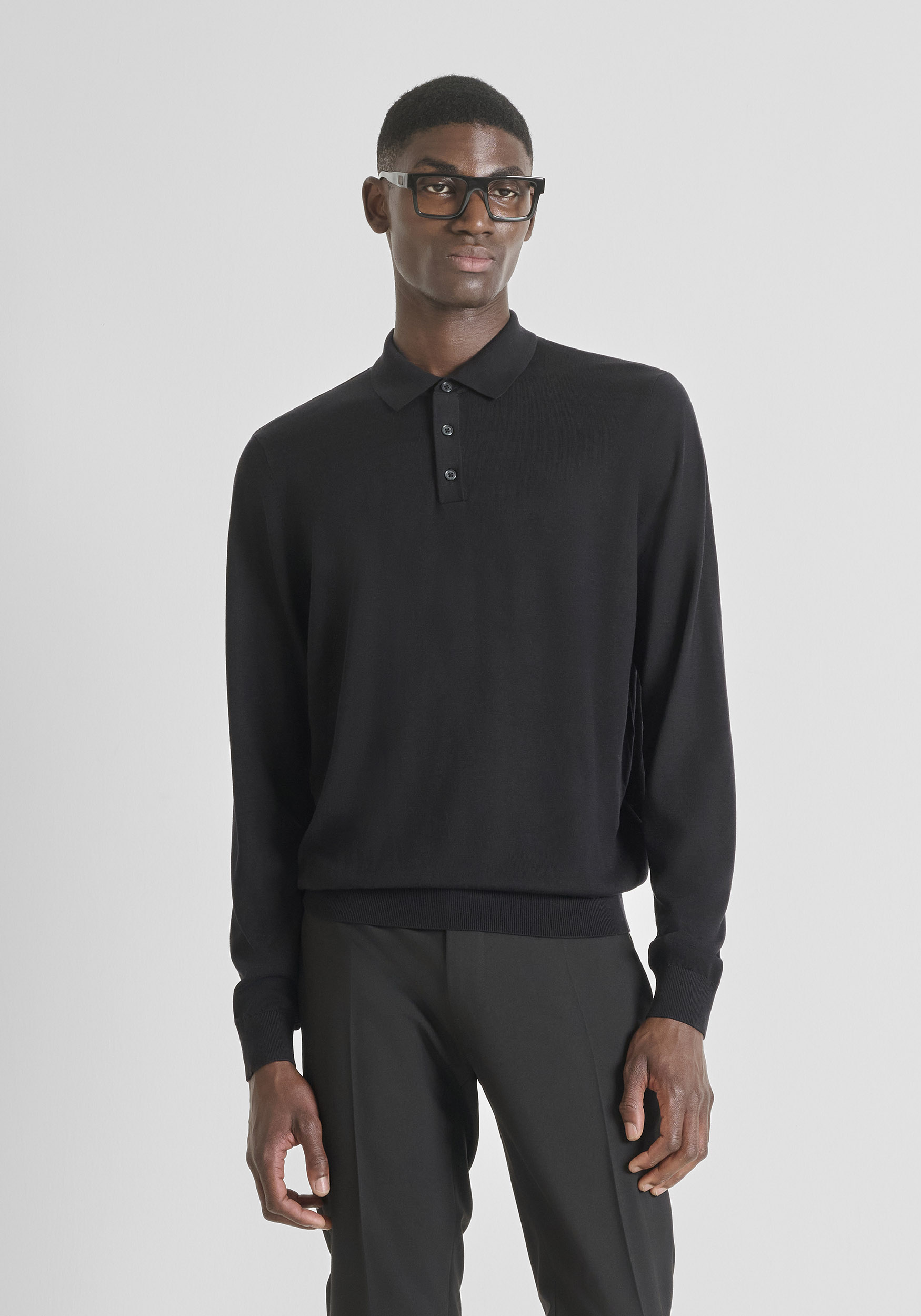 SUÉTER REGULAR FIT EN MEZCLA DE LANA EXTRASUAVE