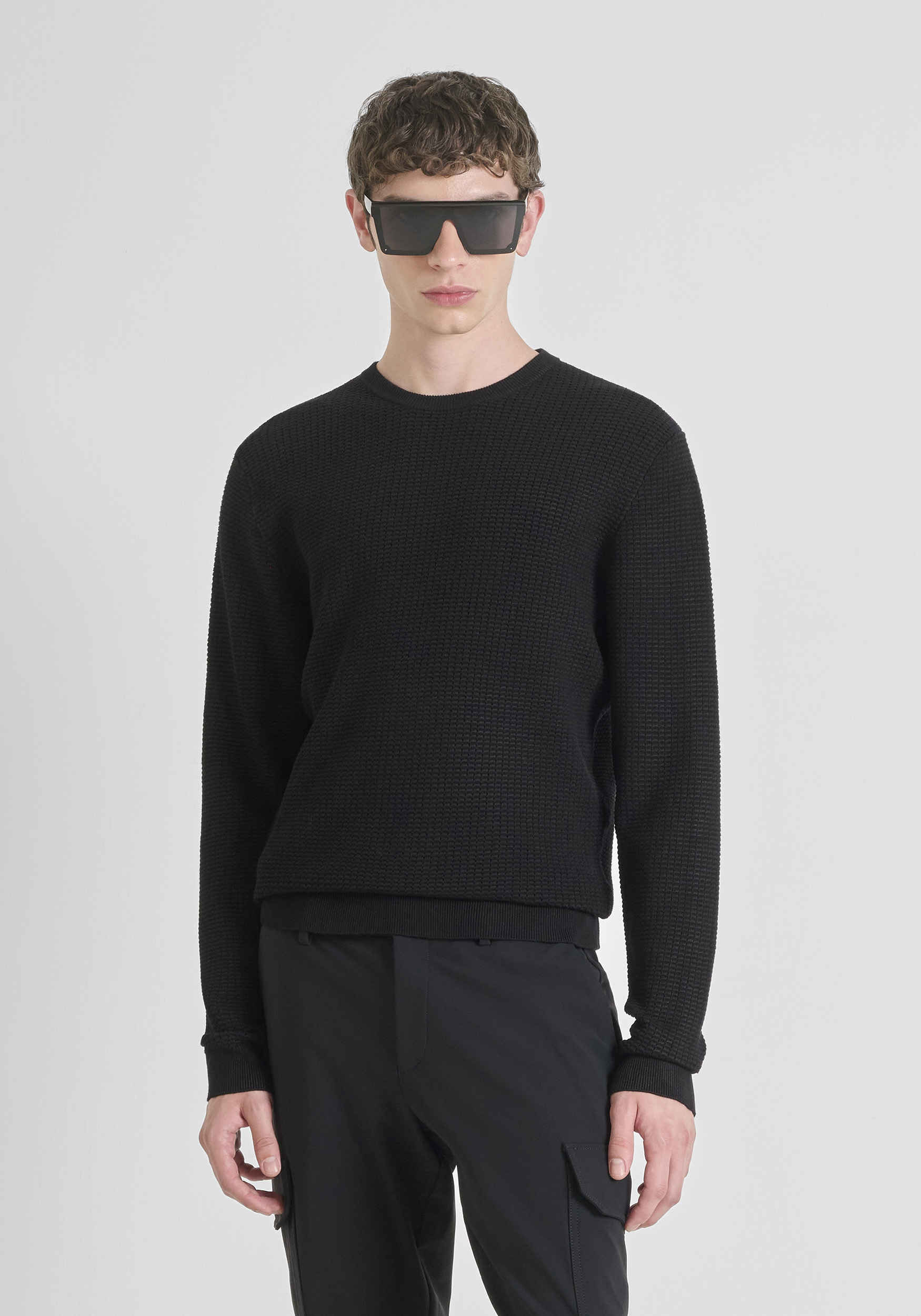 SUÉTER RELAXED FIT EN MEZCLA DE VISCOSA