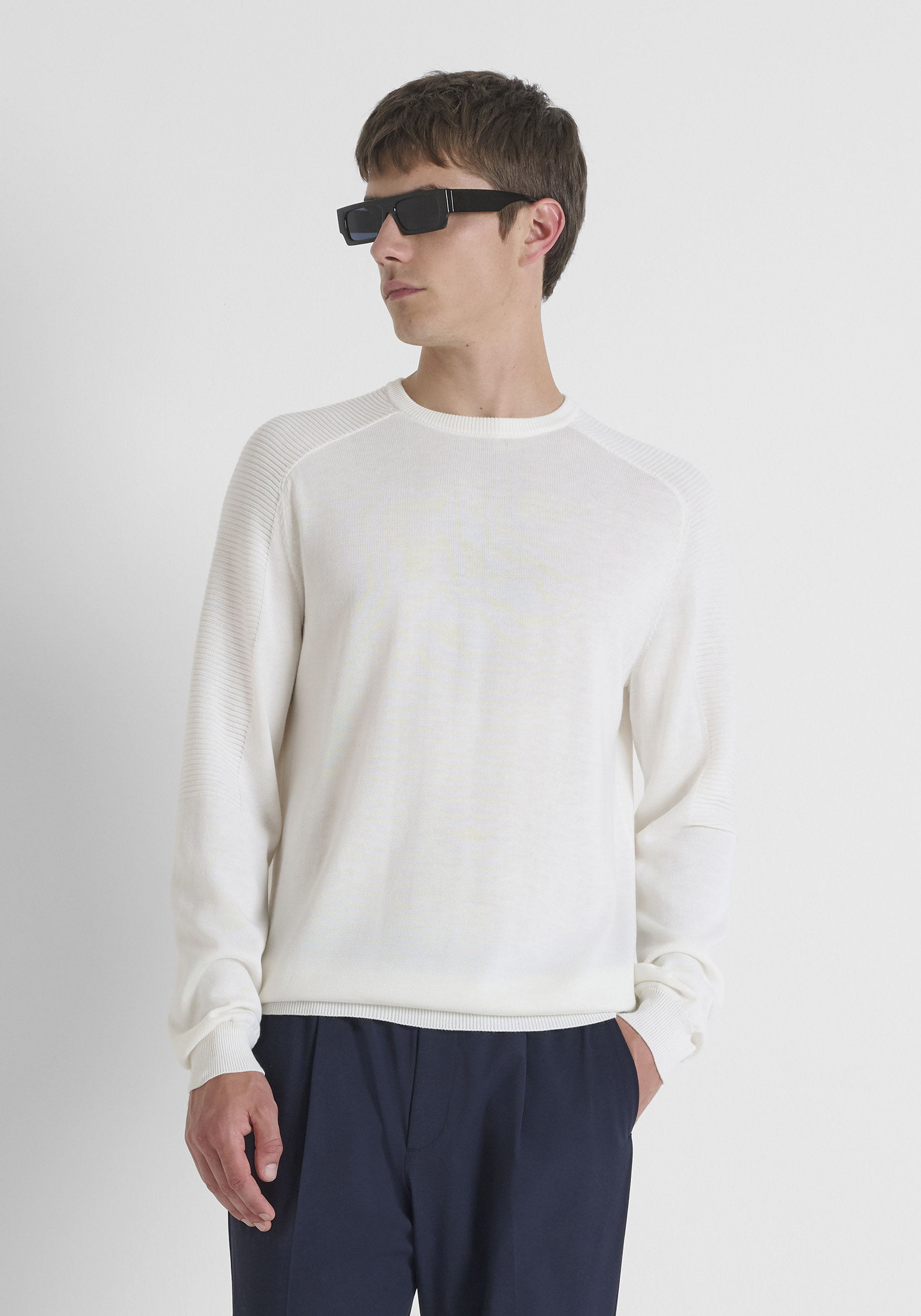 JERSEY REGULAR FIT EN MEZCLA DE LANA MERINA