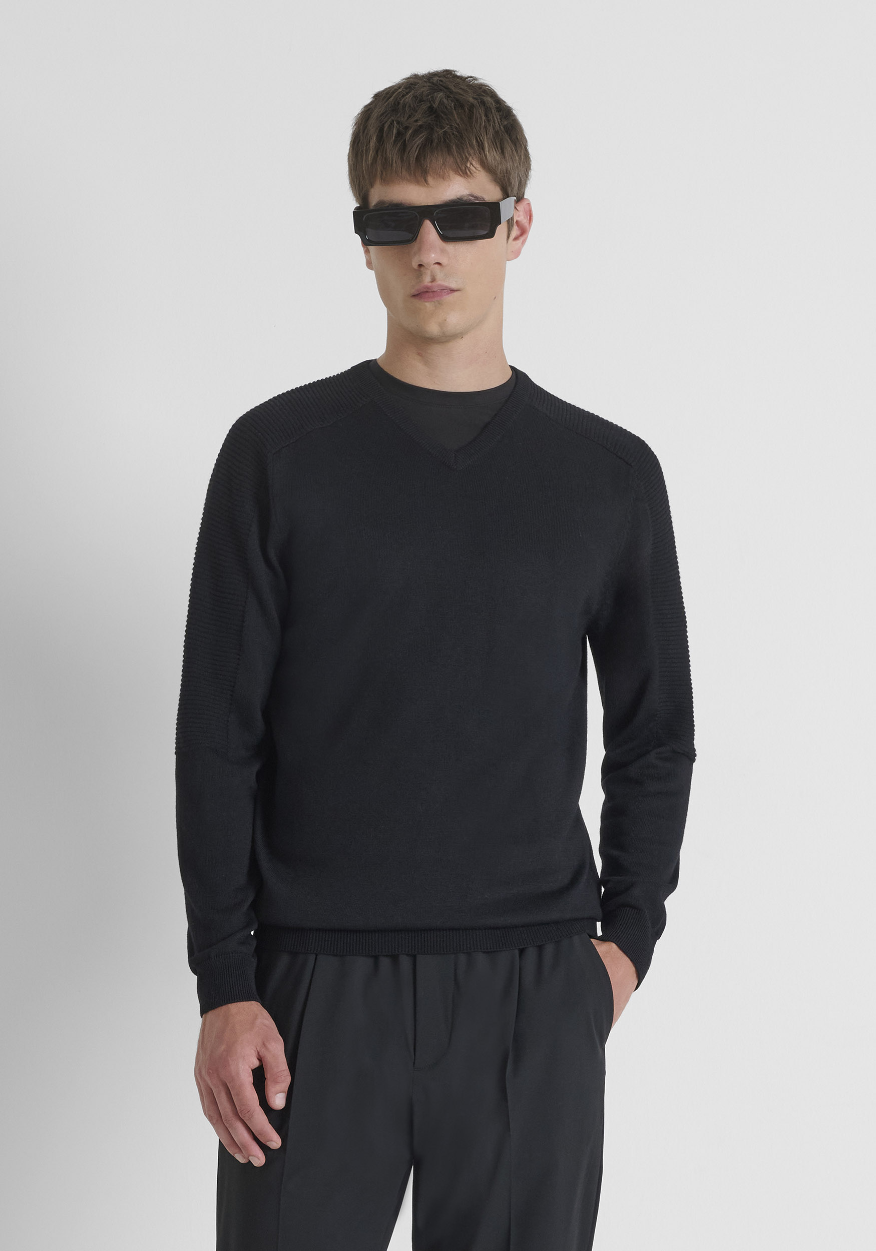 JERSEY REGULAR FIT EN MEZCLA DE LANA MERINA