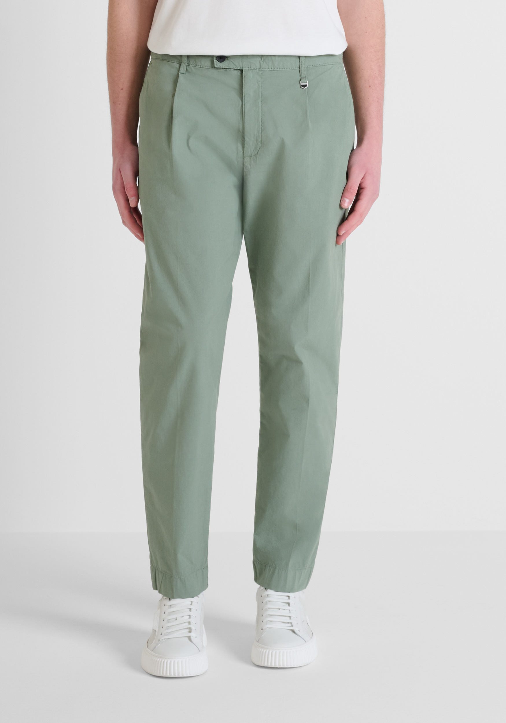 PANTALÓN REGULAR FIT «GAEL» DE ALGODÓN POPELÍN