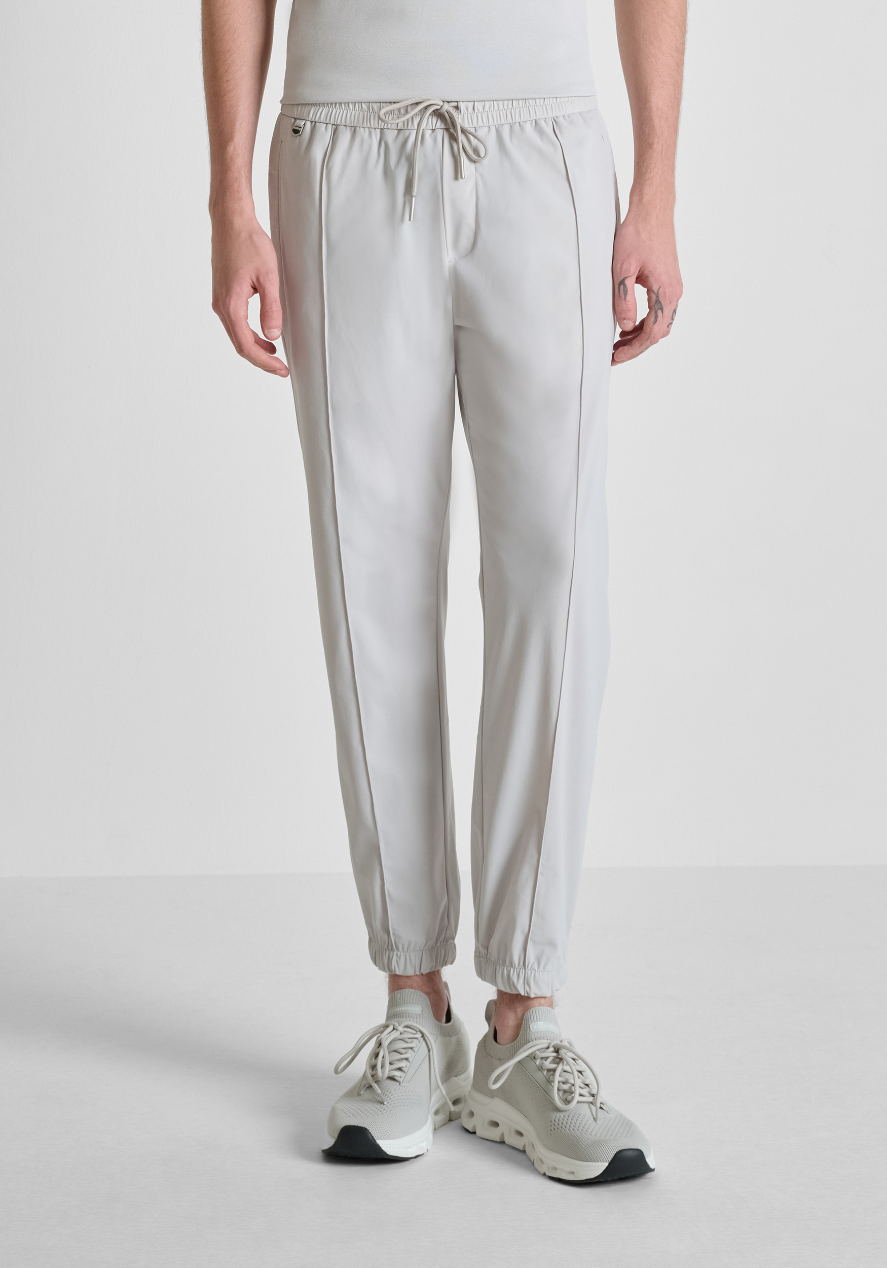 PANTALONES REGULAR FIT «NATE» DE TEJIDO TÉCNICO