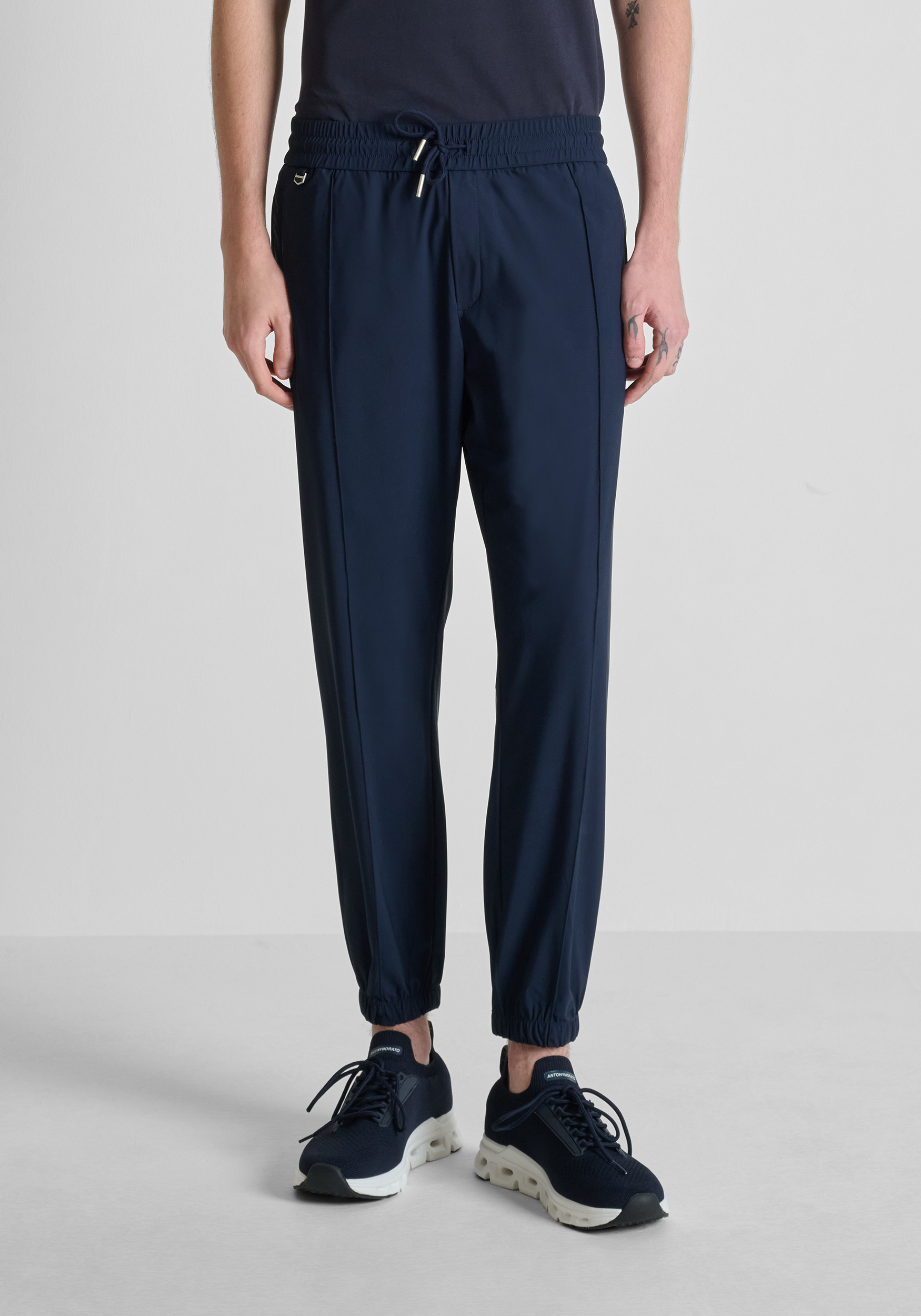 PANTALONES REGULAR FIT «NATE» DE TEJIDO TÉCNICO