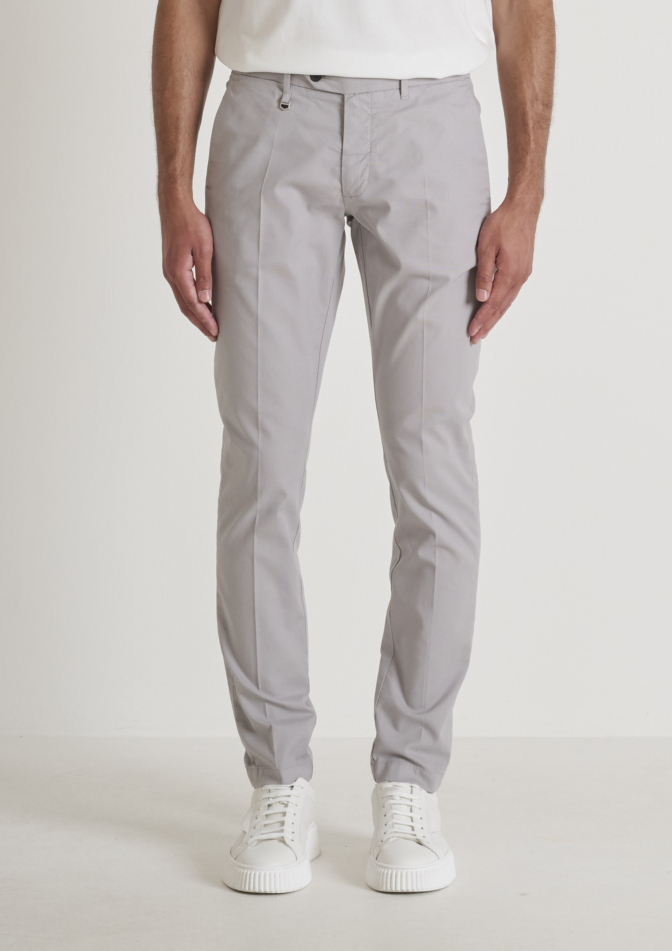 PANTALONES SKINNY FIT «BRYAN» DE MEZCLA DE ALGODÓN DYE CON MICROPATRÓN
