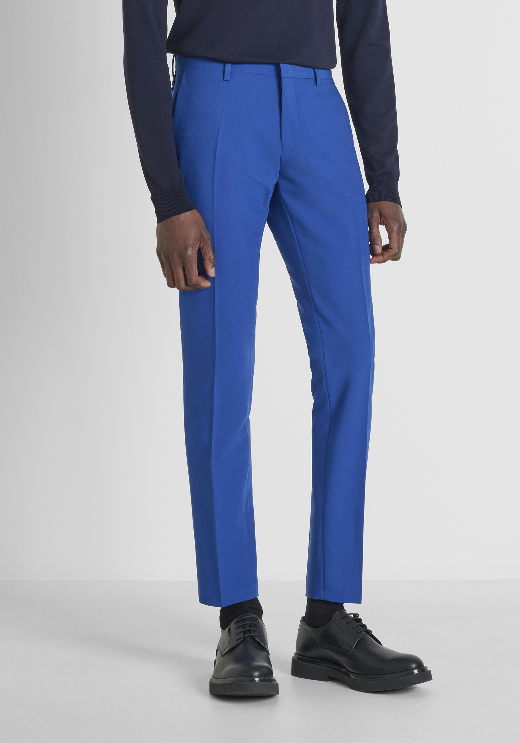 PANTALONES REGULAR FIT TOBILLEROS «ERIC» DE MEZCLA DE VISCOSA ELÁSTICA