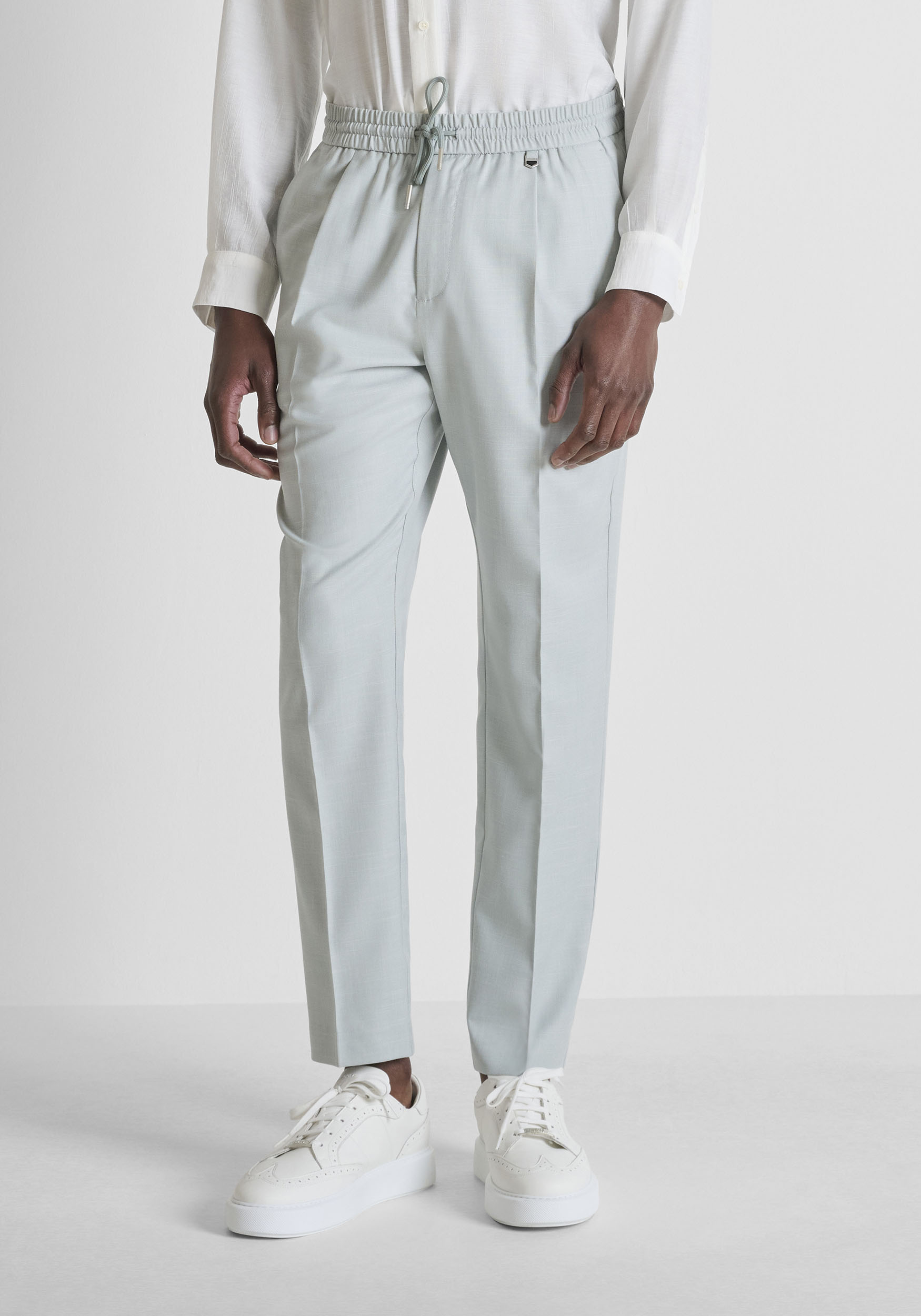 PANTALONES REGULAR FIT «NEIL» DE MEZCLA DE VISCOSA ELÁSTICA SLUB