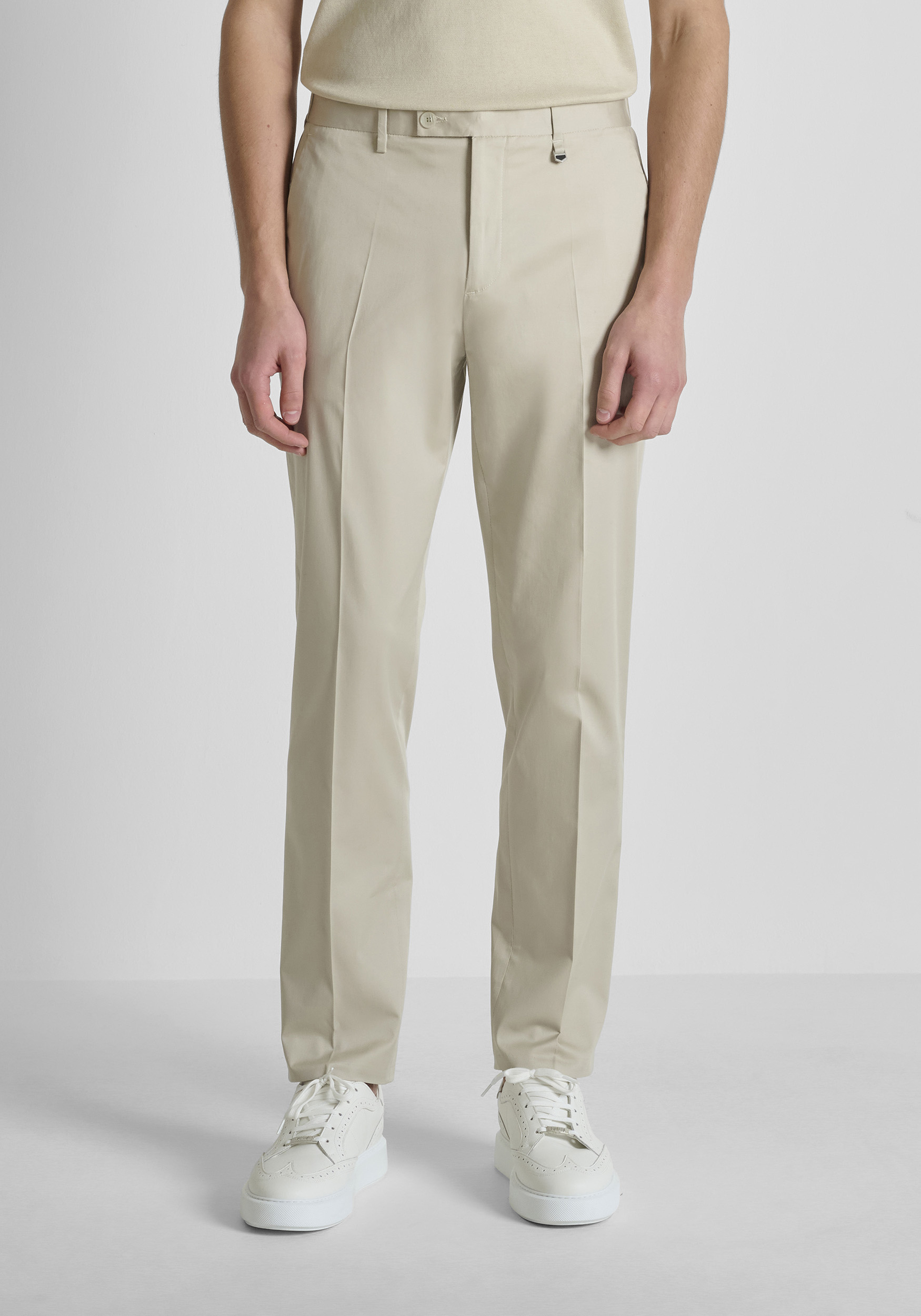 PANTALONES REGULAR FIT «JULIAN» DE SARGA DE ALGODÓN Y LYOCELL