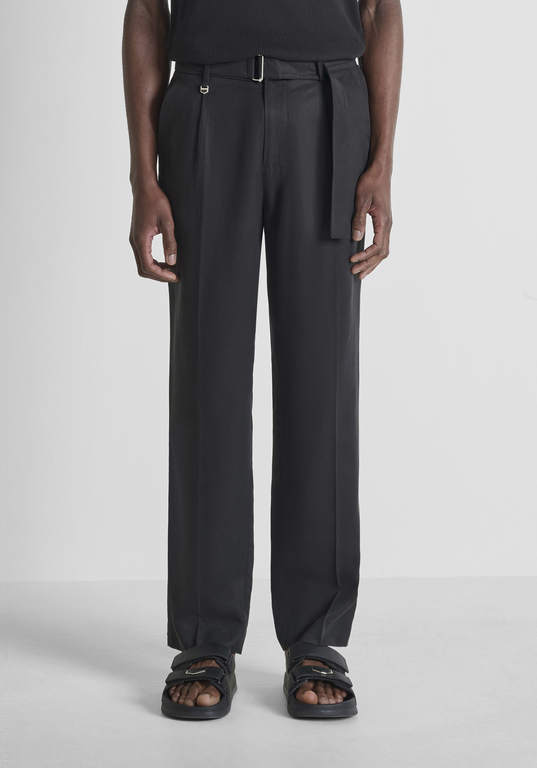 PANTALONES RELAXED FIT «ALAN» DE MEZCLA DE LINO Y LYOCELL