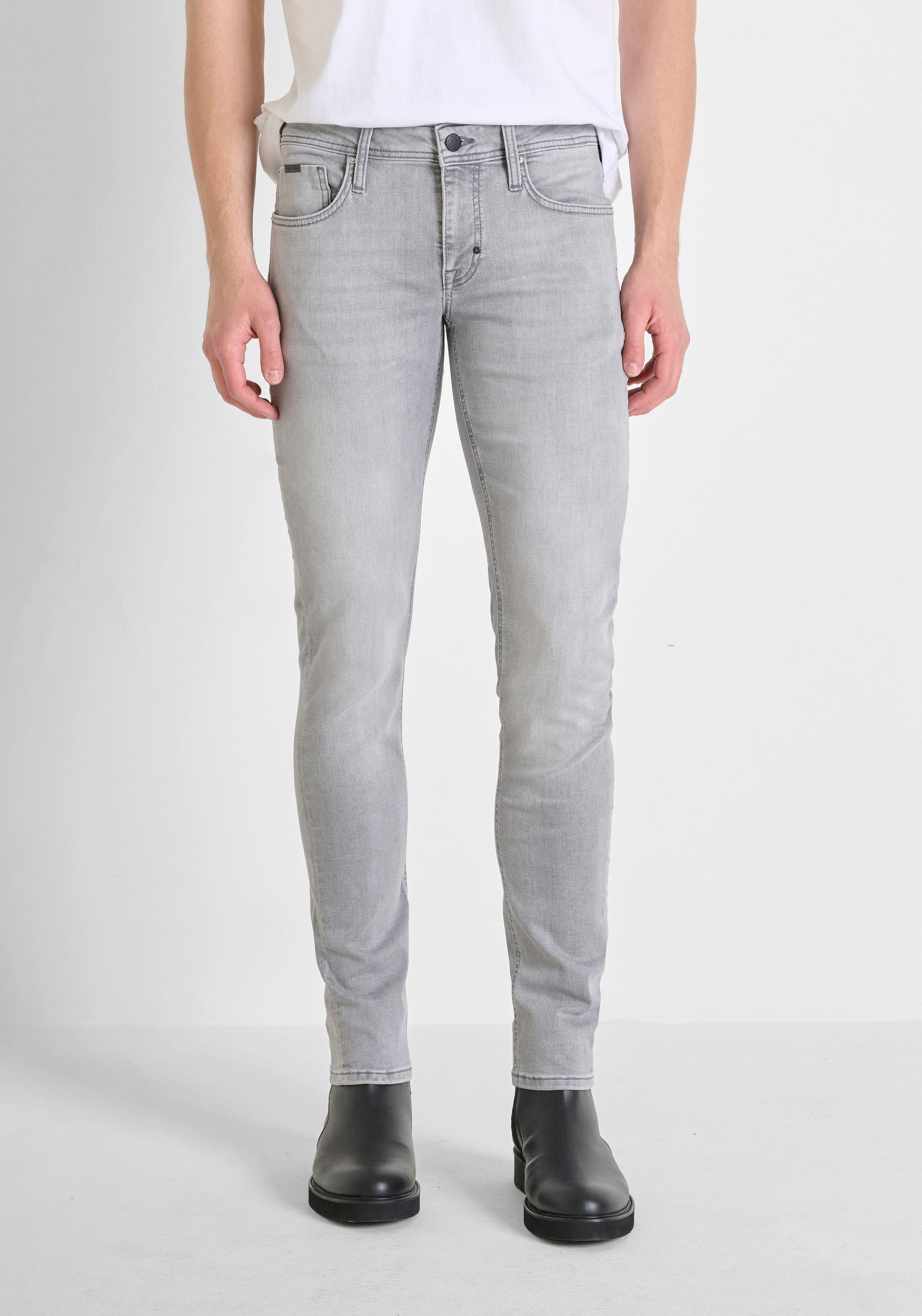 JEANS TAPERED FIT "OZZY" IN DENIM GRIGIO