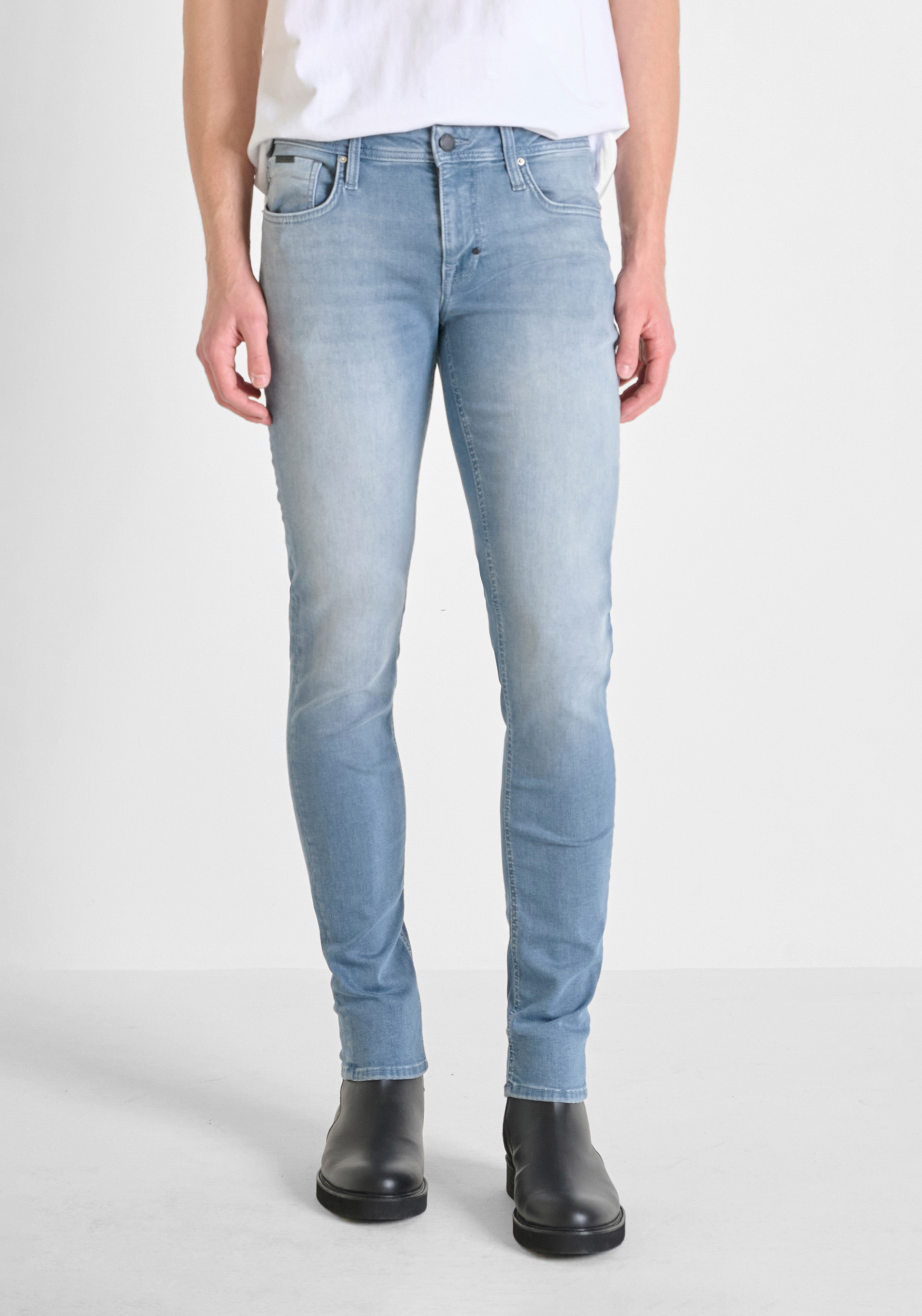 JEANS TAPERED FIT "OZZY" IN DENIM BLU