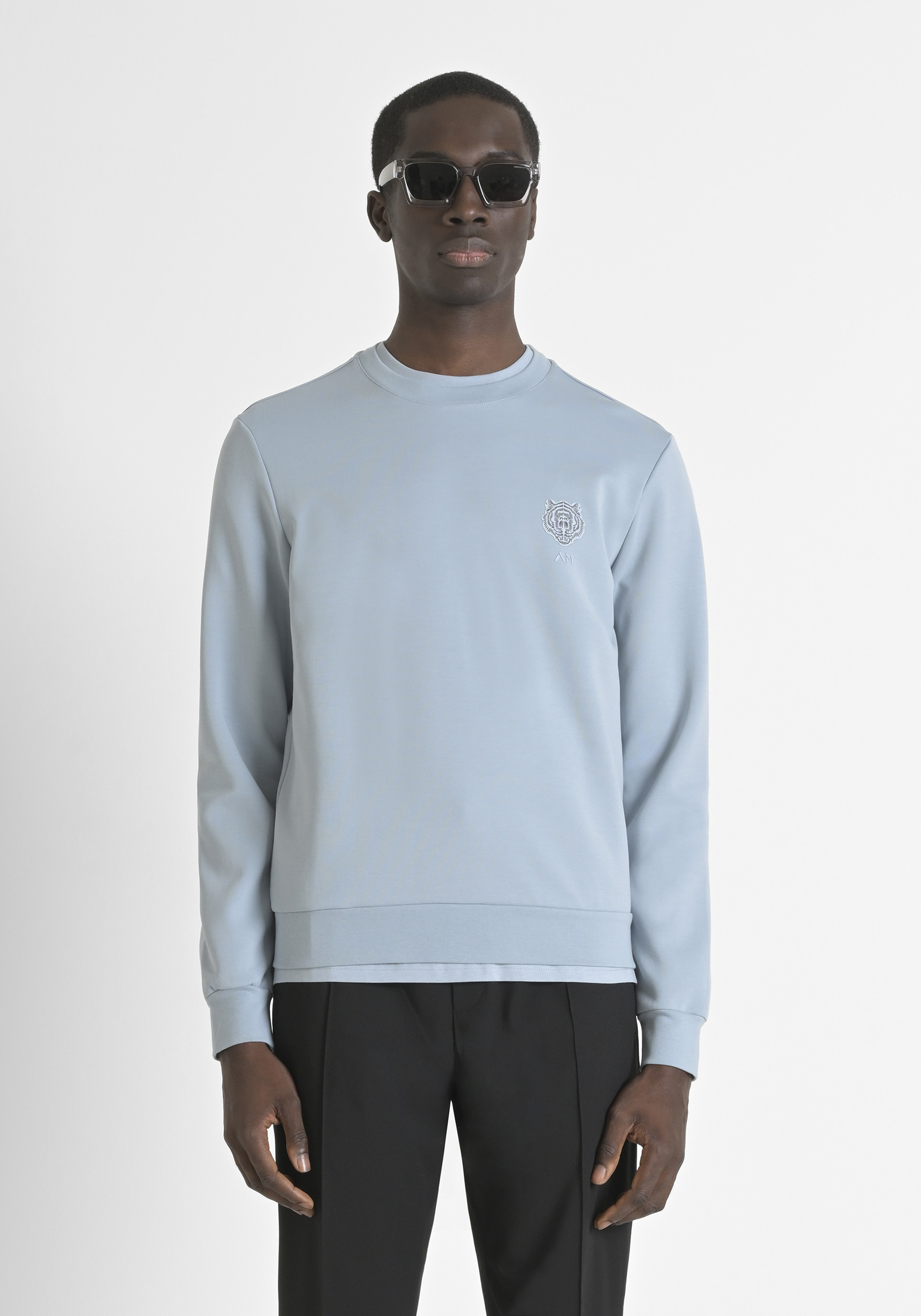 FELPA SLIM FIT IN MISTO COTONE CON STAMPA TIGRE GOMMATA