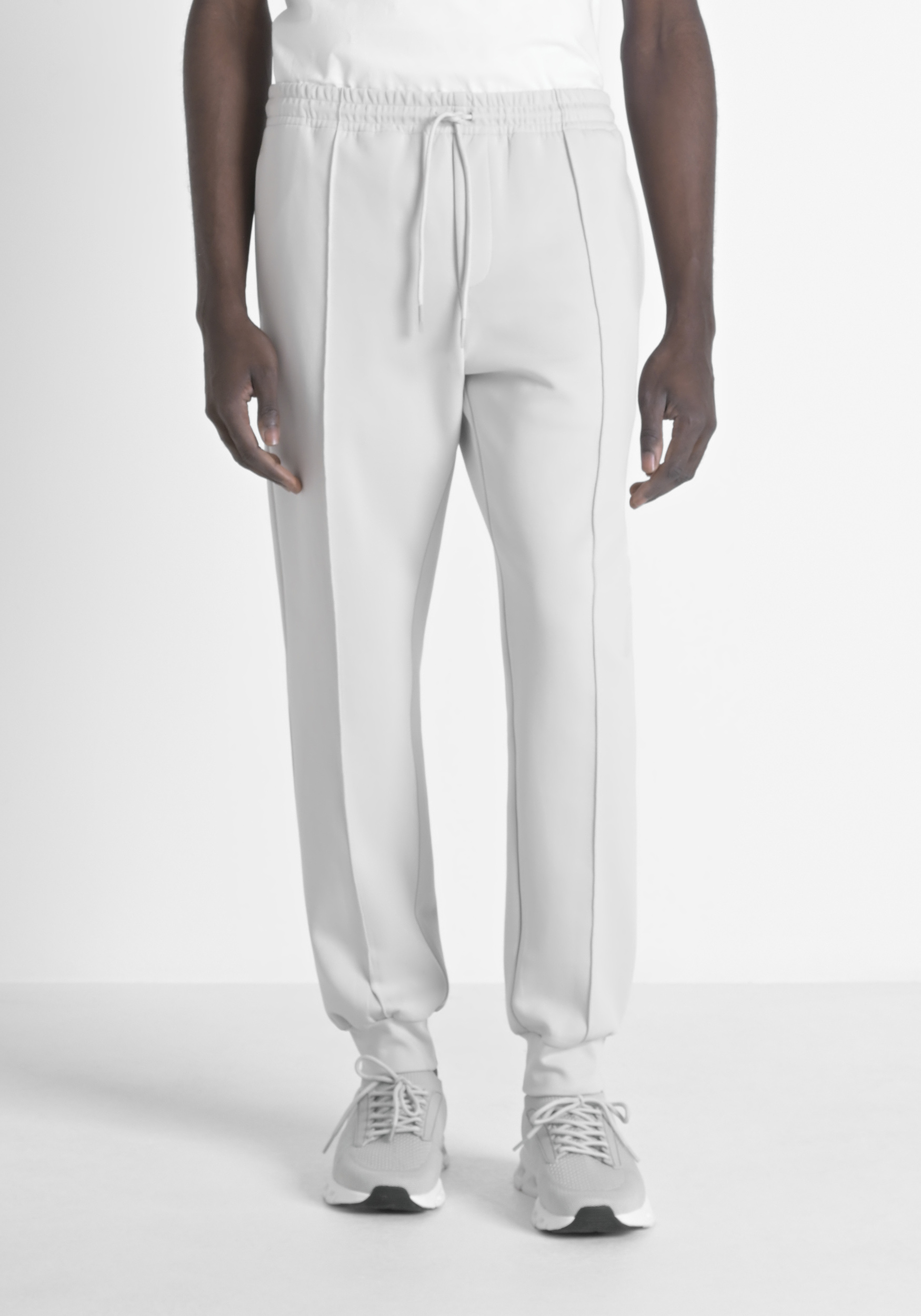 PANTALONI IN FELPA CARROT FIT IN MISTO COTONE CON LOGO IN METALLO