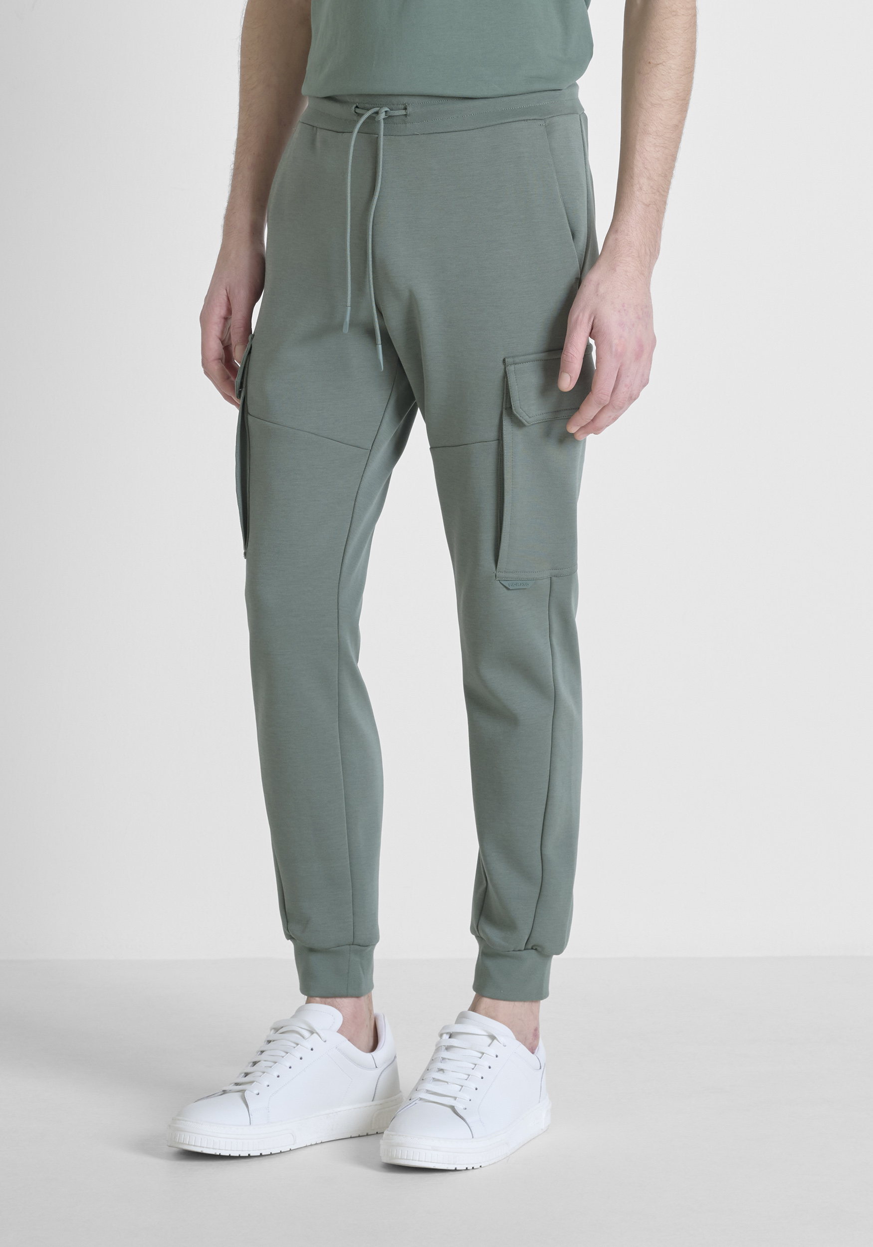 PANTALONI IN FELPA REGULAR FIT IN MISTO COTONE CON LOGO GOMMATO
