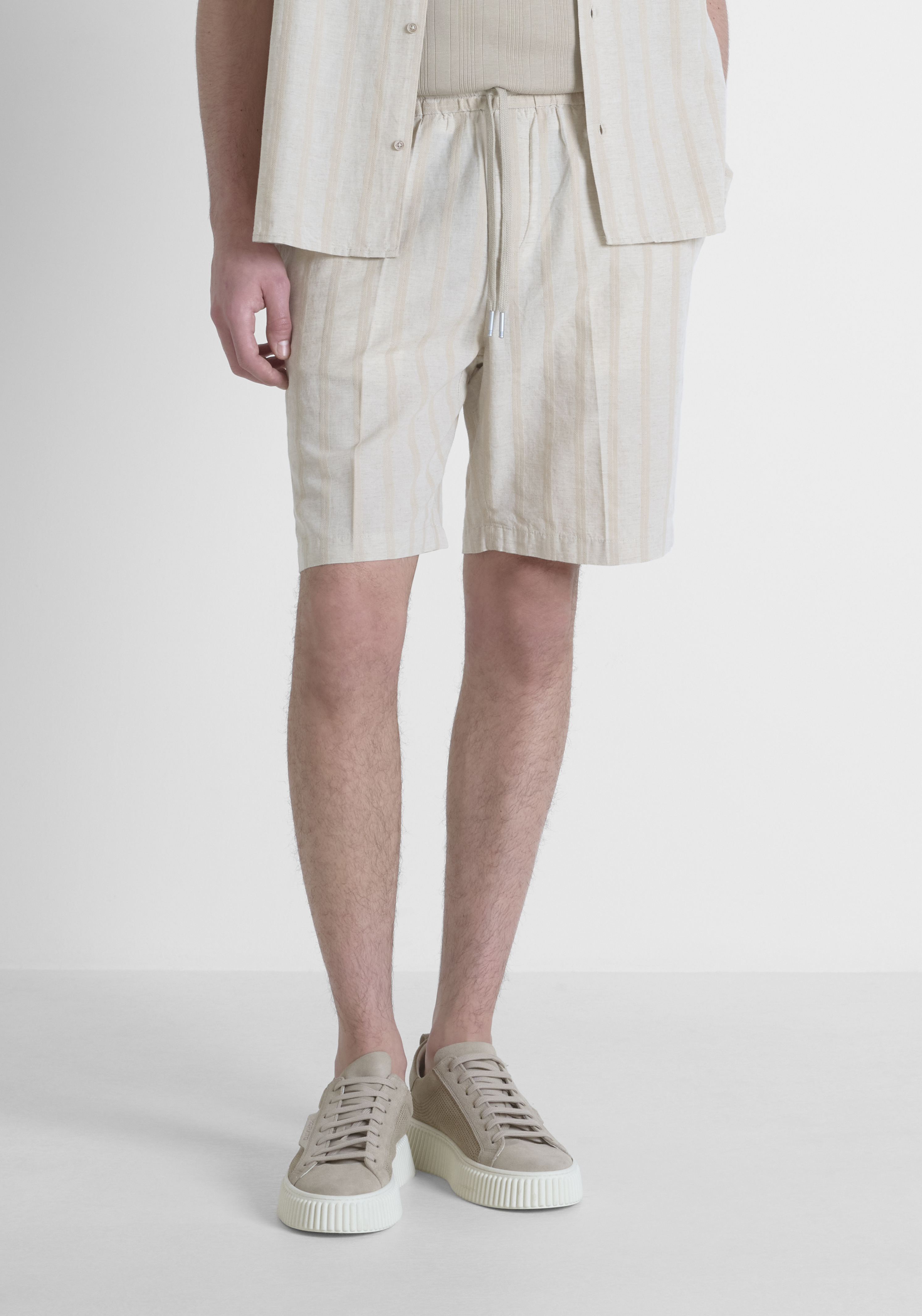 SHORTS REGULAR FIT "FRANK" IN MISTO LINO CON PLACCHETTA LOGATA