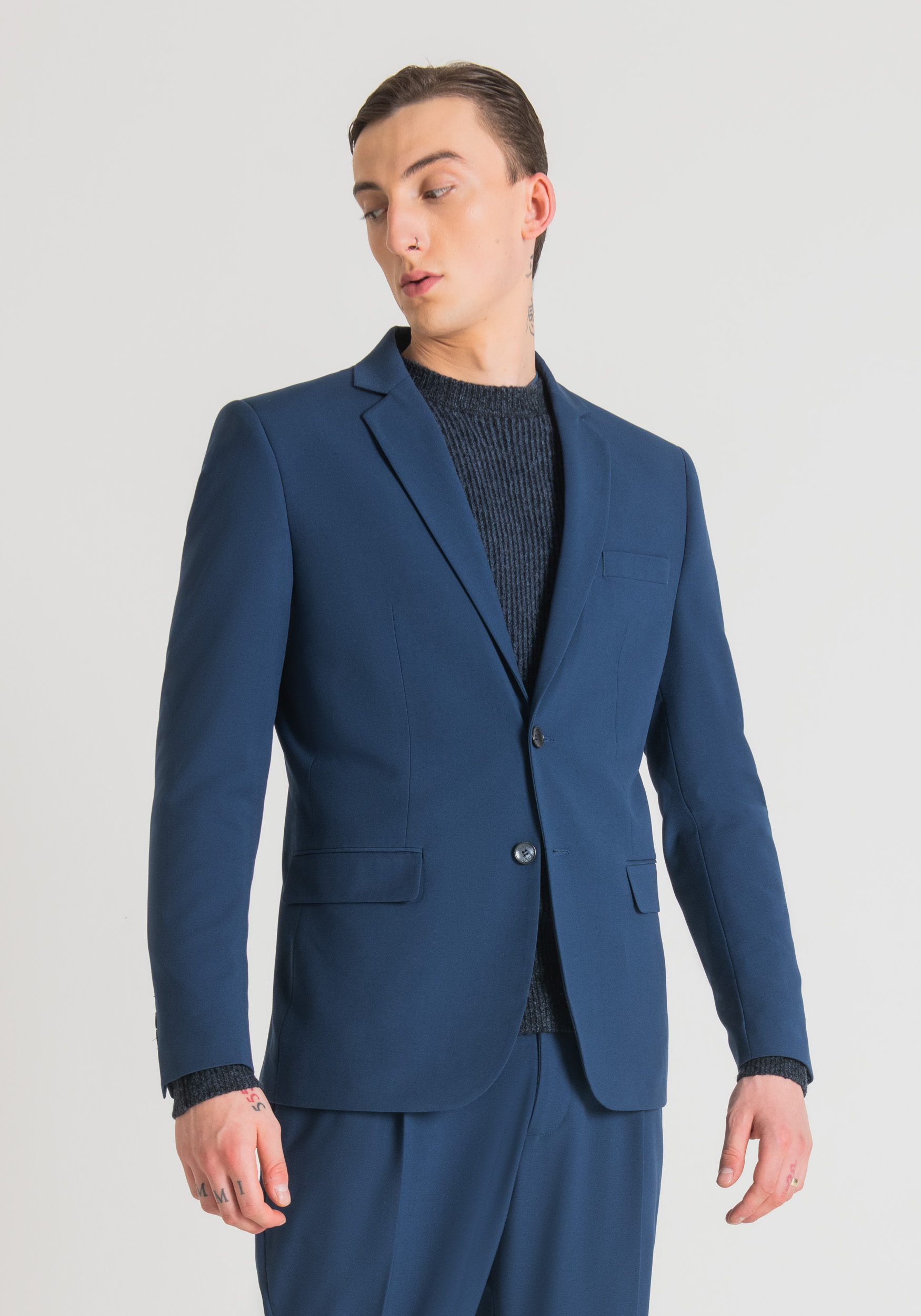 SUIT JACKET